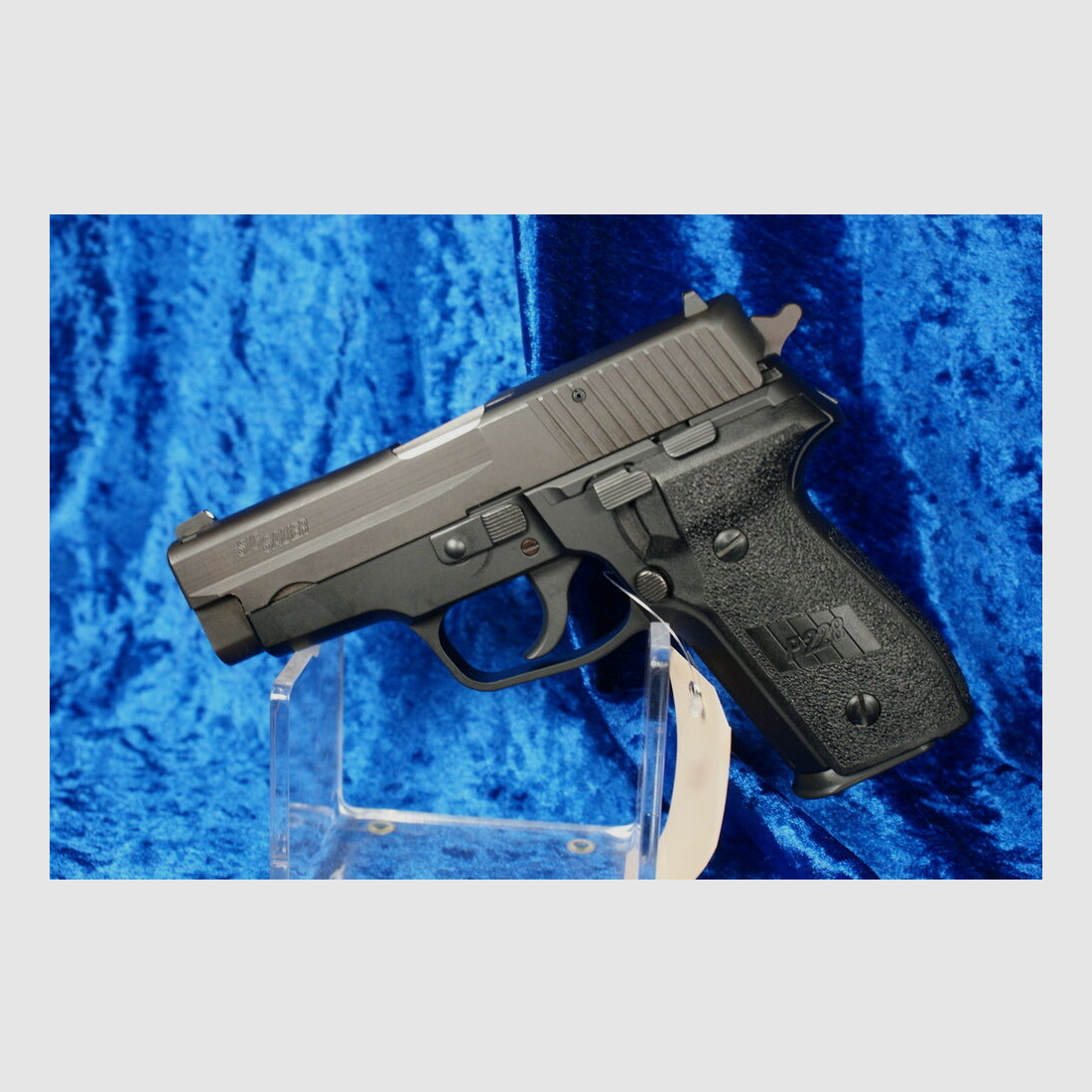 SIG Sauer GmbH	 P228