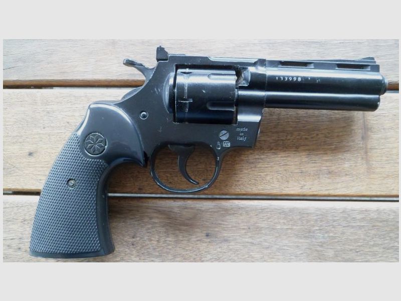 Python Schreckschussrevolver 9mm