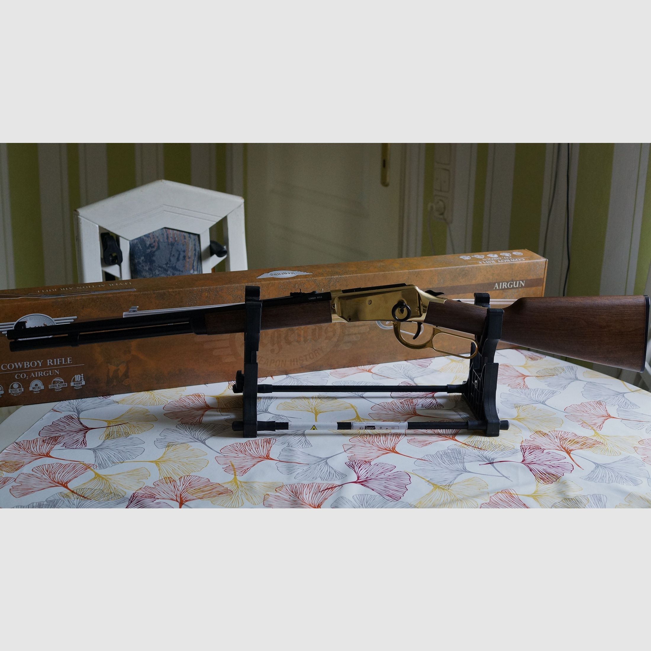Cowboy - carabina cal. 4,5 mm (177) Steel BB Umarex Legends, immagine 9 di 10