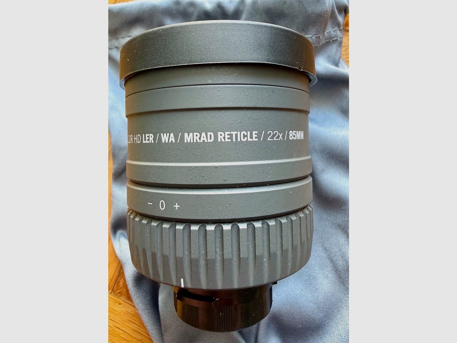 Vortex Razor HD Spotting Scope 27-60x85 (NEW - OVP) with 2 Eyepieces