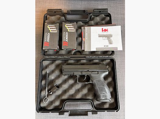 Heckler und Koch P30 with 100 blank cartridges