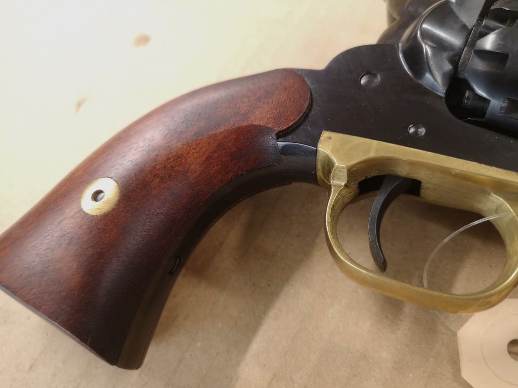 Rewolwer Remington .44 na czarny proch