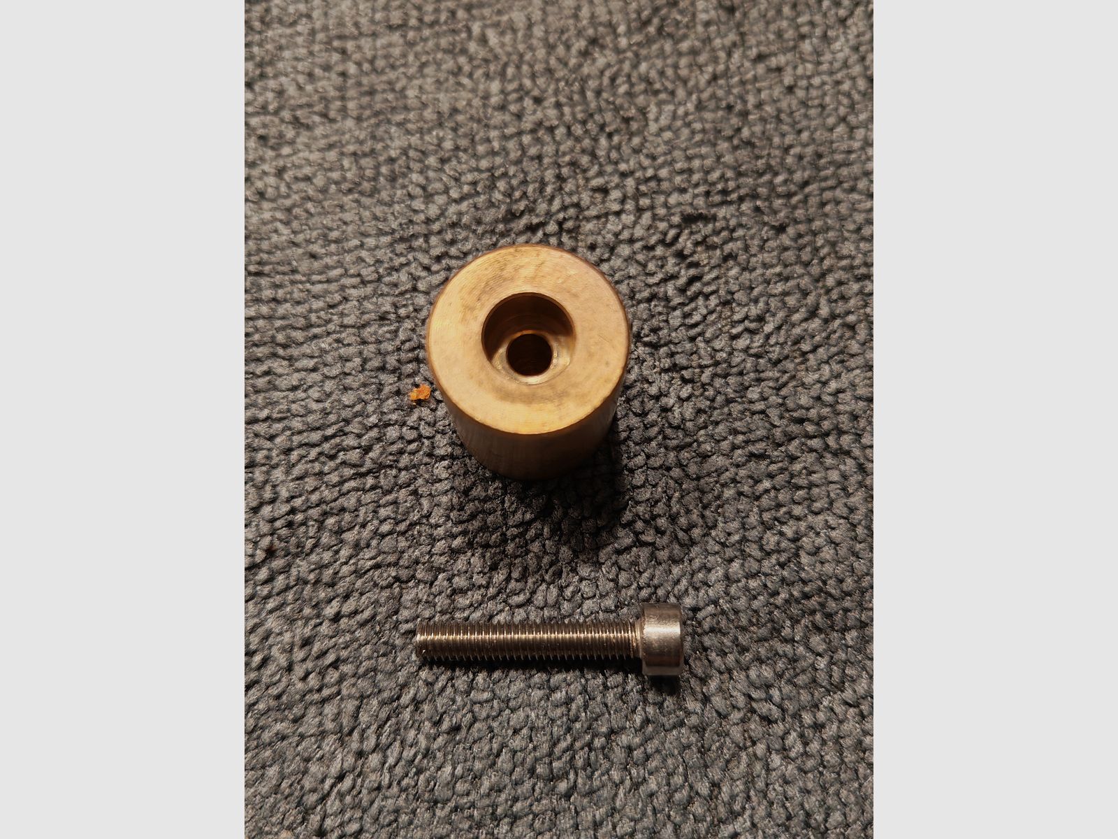 Poids d'origine de la poignée 40 g. pour Walther SSP avec vis