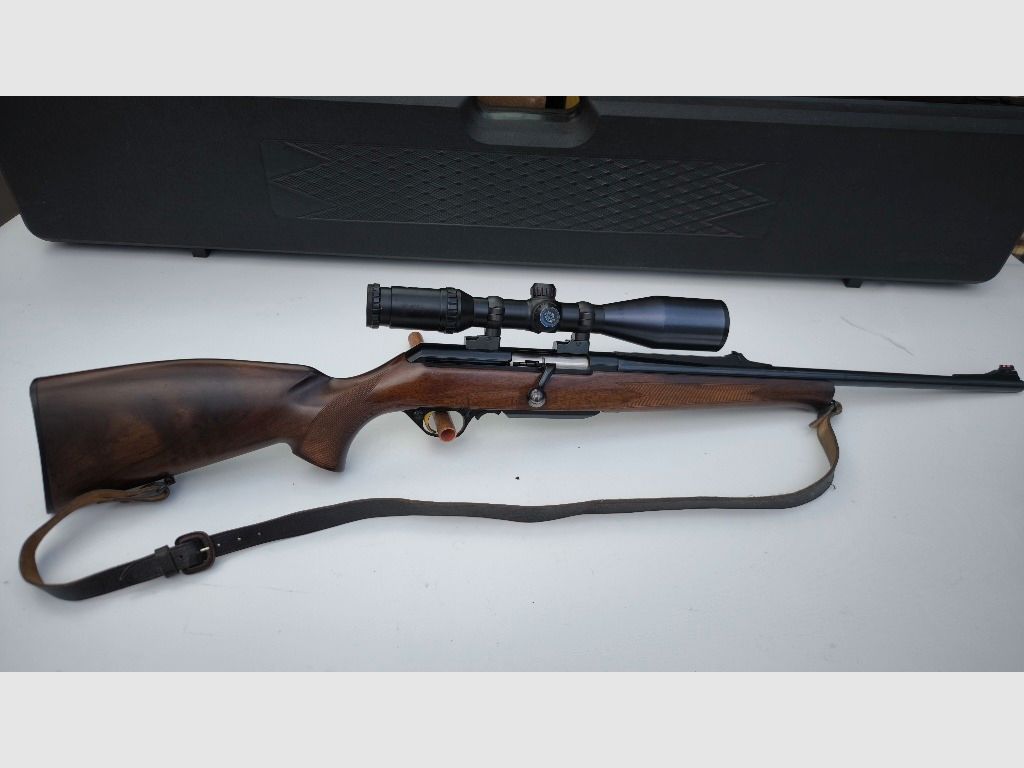Carabine de chasse Browning Acera en calibre .30-06 Springfield avec montage Leupold et scope HAKKO Hunter red dot sight