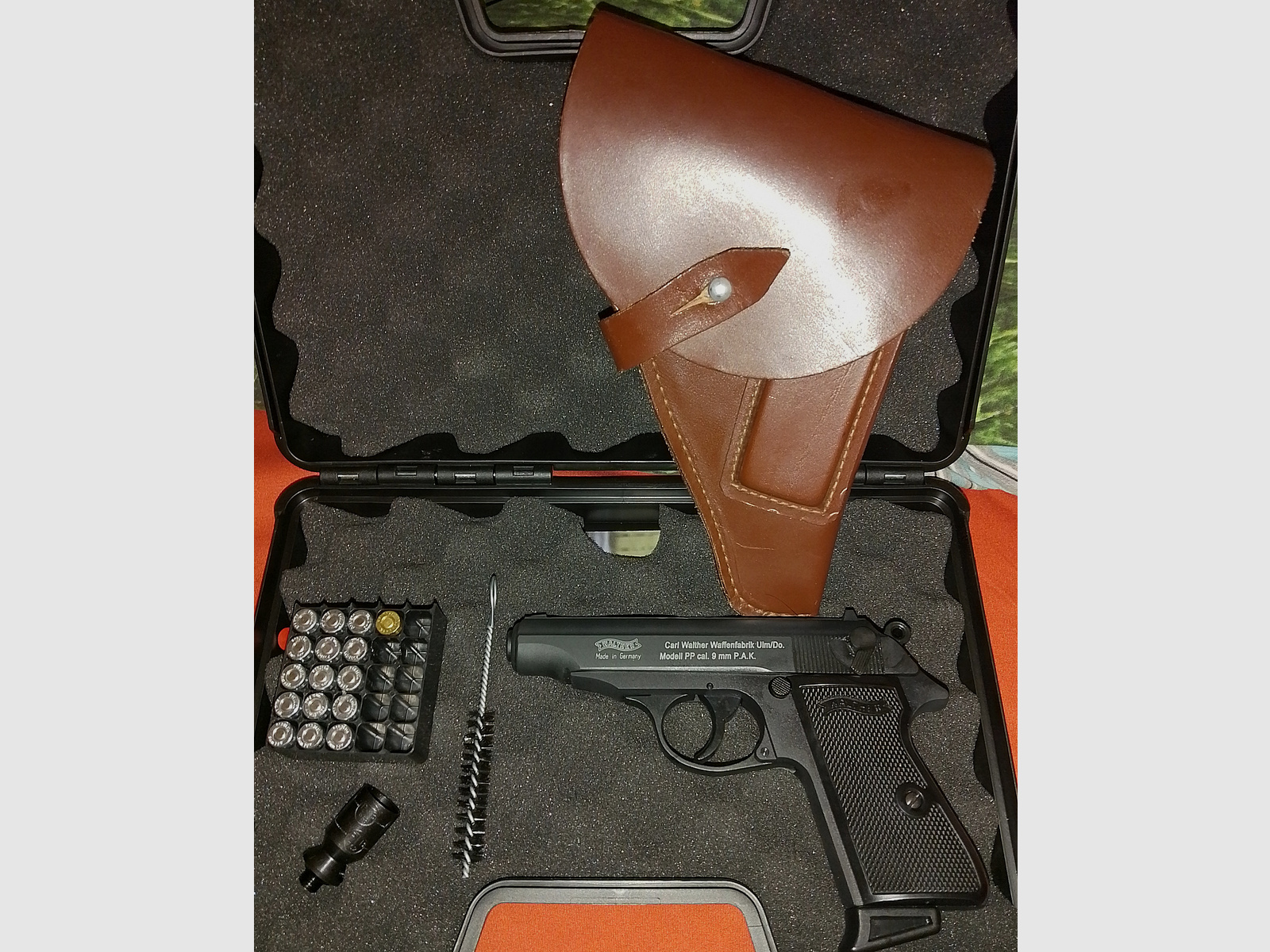 Walther PP mit original Stasi Holster für Suhler PP