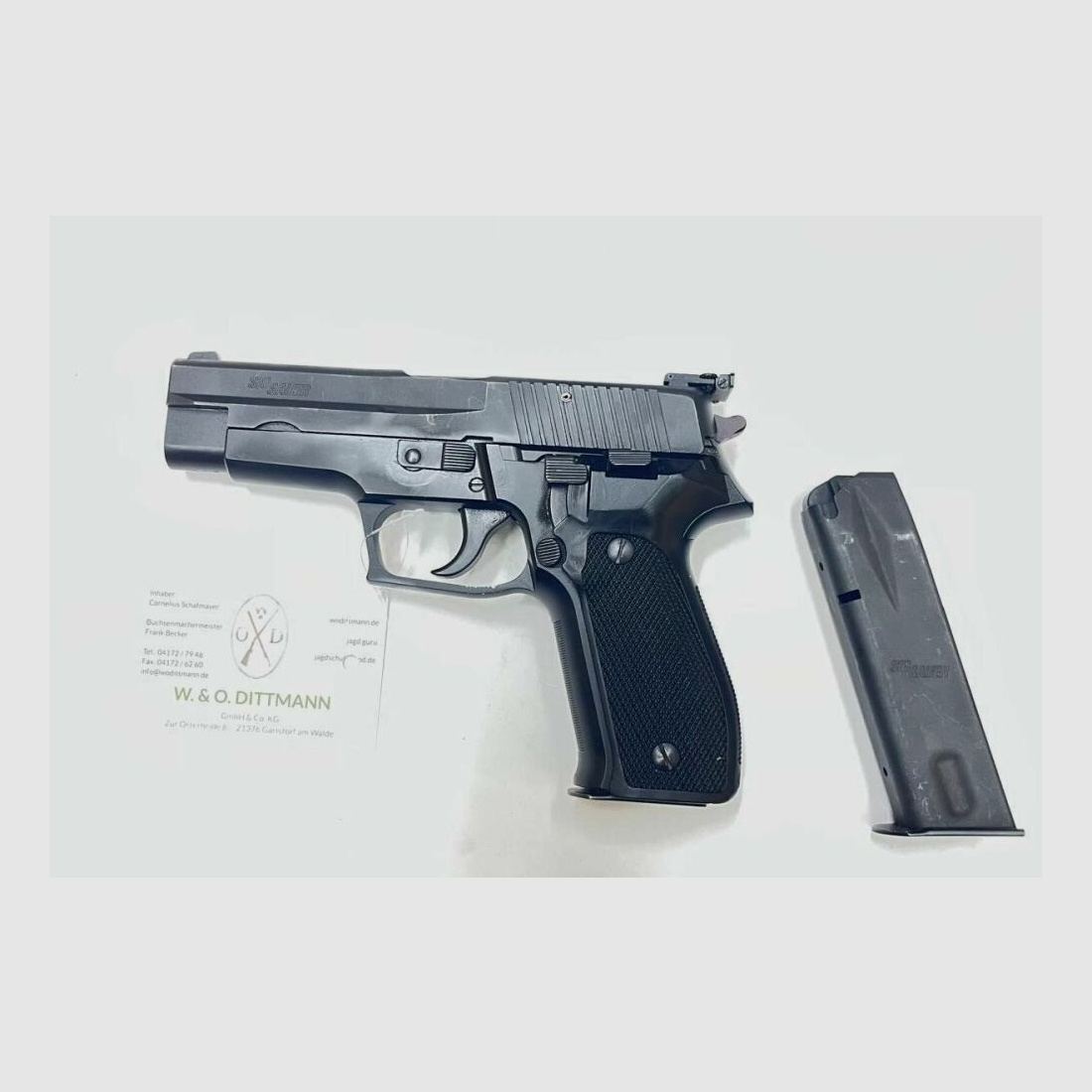 SIG Sauer P226 9mm Luger