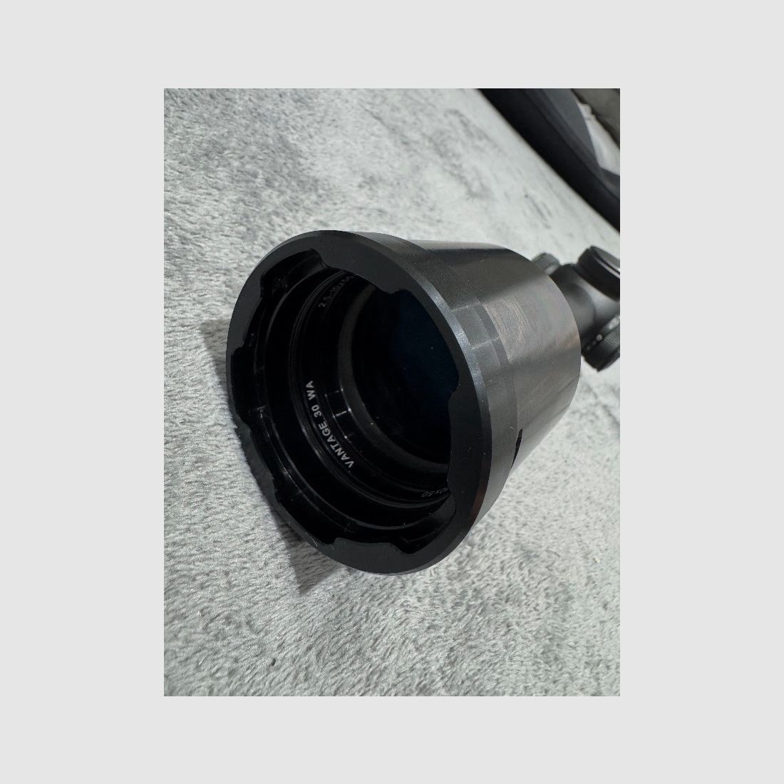 Hawke Zielfernrohr VANTAGE 30 WA 2,5-10×50 L4A DOT Leuchtabsehen - 1/4 MOA - Großes Sehfeld Präzise Jagen Adapter