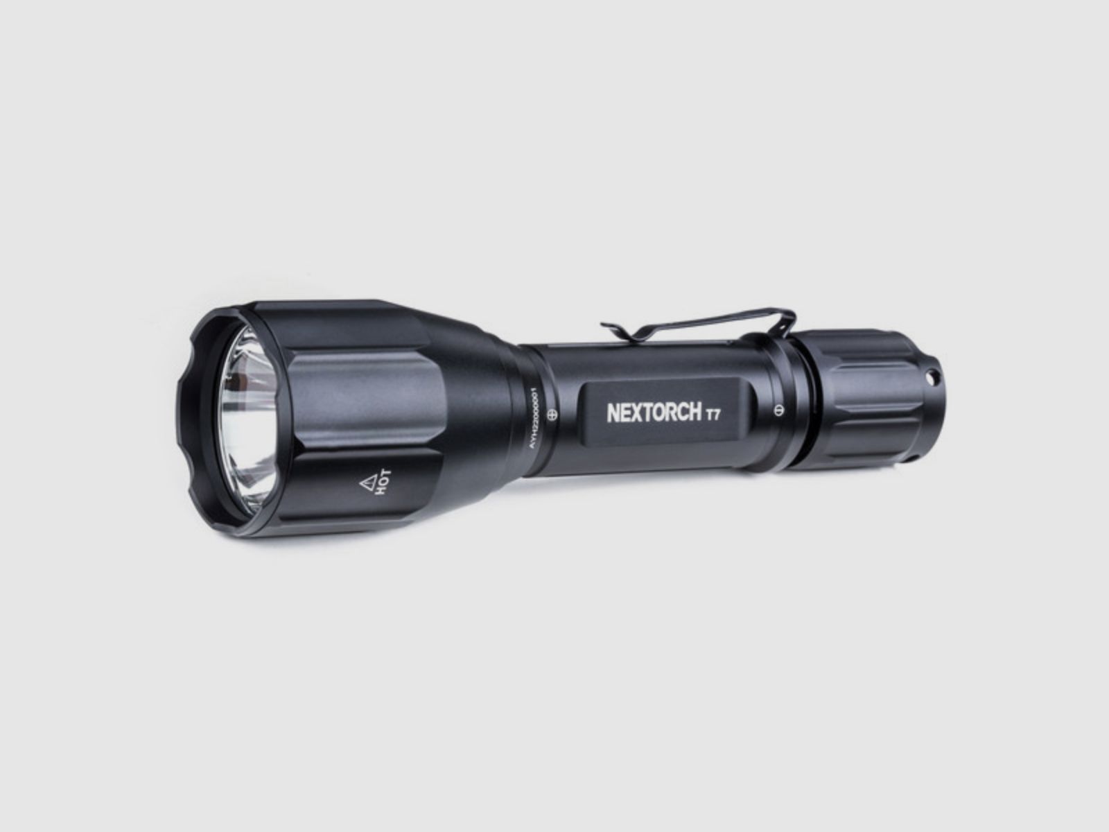 Nextorch Jagdlampe T7 mit 510 Metern Leuchtweite und jagdlichem Zubehör im Set