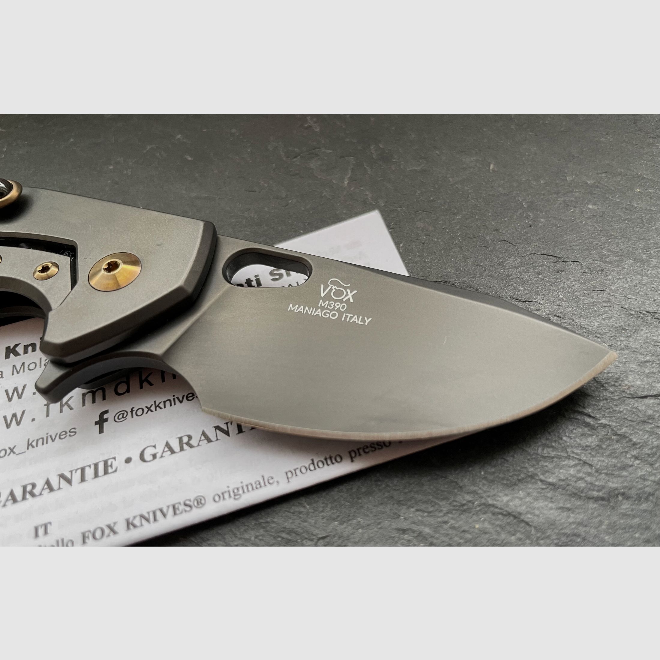Fox Knives Suru FX-526 TI BB Black PVD Voxnaes M390 Titan Folder