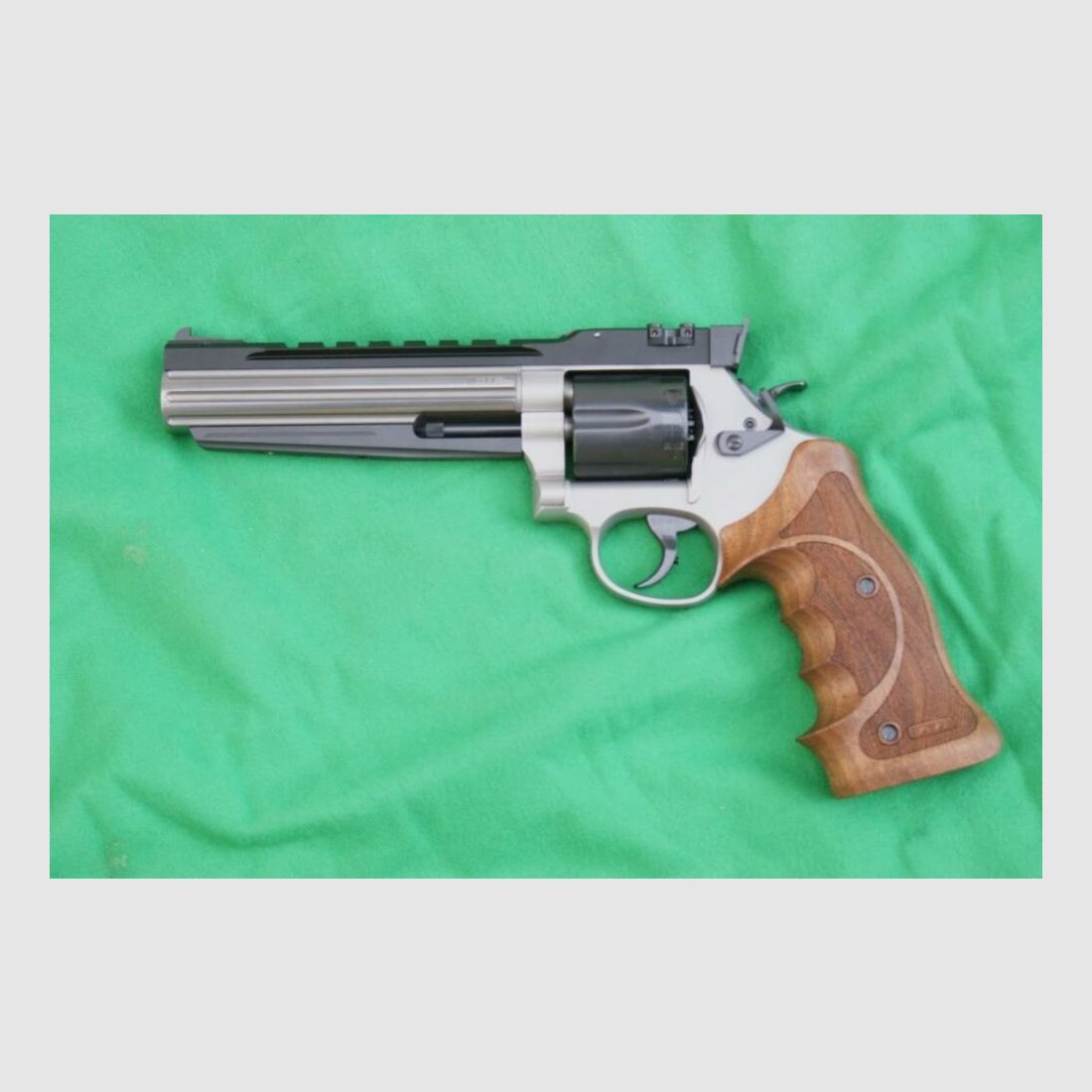 Smith & Wesson 686 Club 30, cannelé