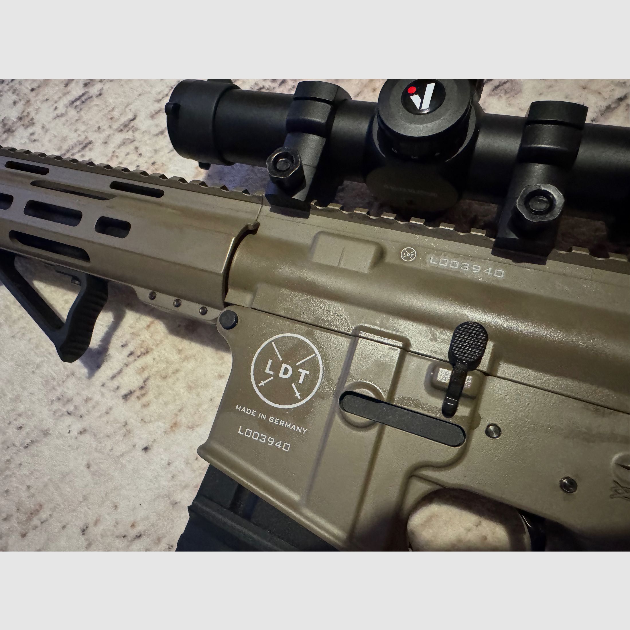     LDT AR-15 .223 Rem. FDE – come nuovo incluso Victor Optics ZF & impugnatura