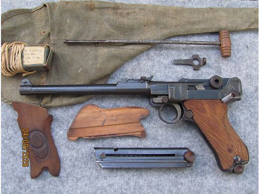 P 08 lang DWM 1917 rosso 9 con accessori originali e borsa in stoffa per pilota, Zeppelin, pallone, carro armato A7V