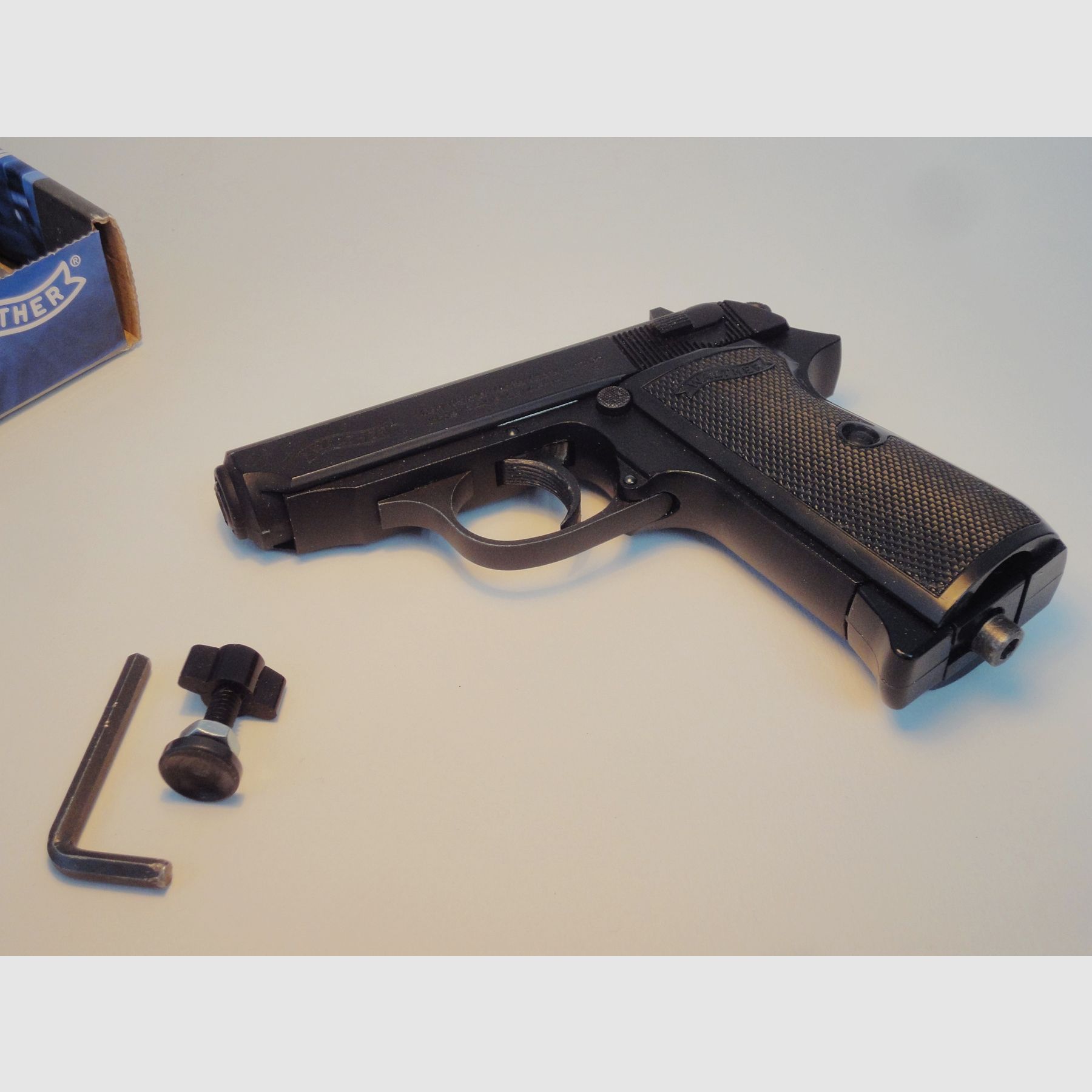 Walther PPK/s luchtpistool co2