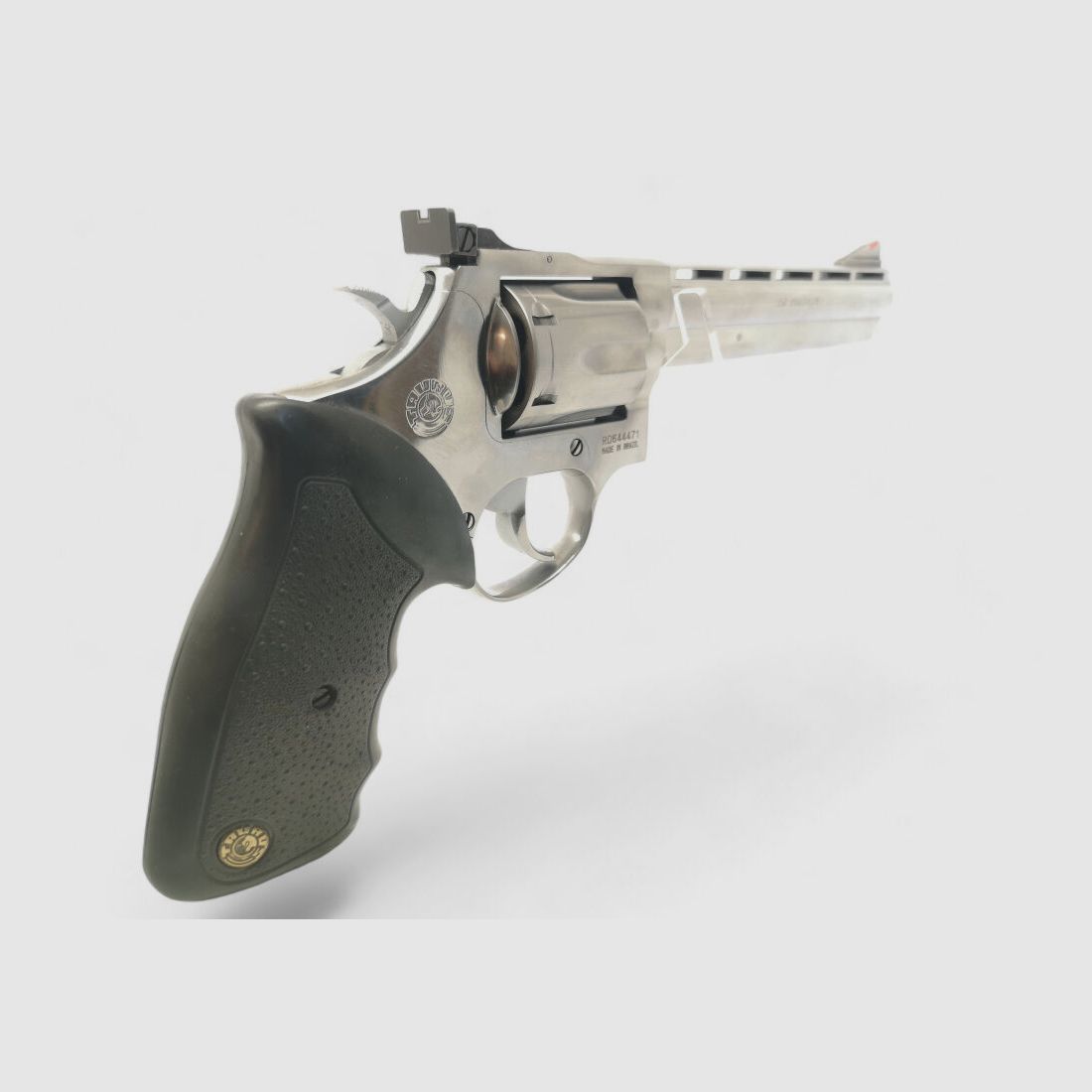 Taurus 689