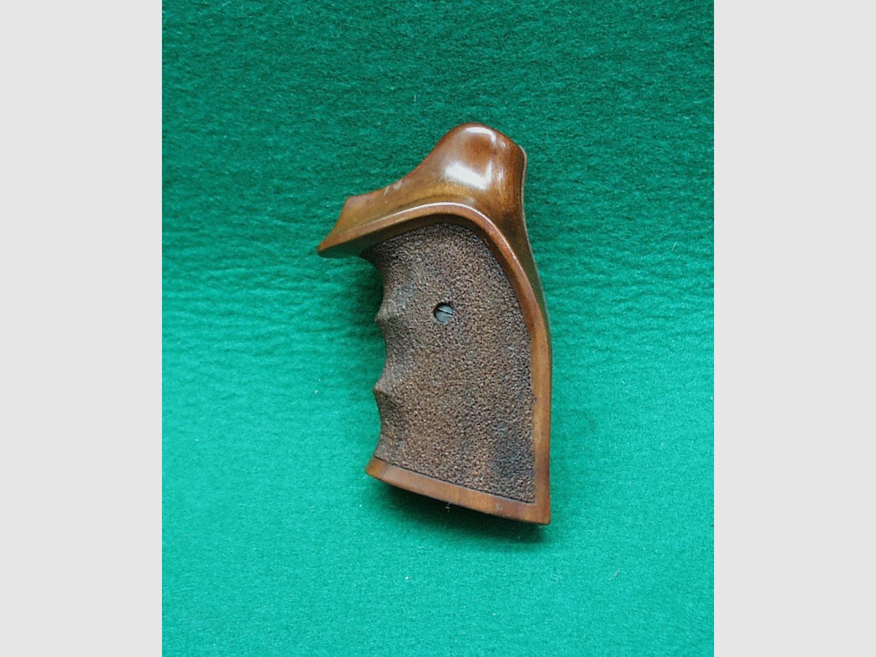 KN Nill Holz - Griffschalen