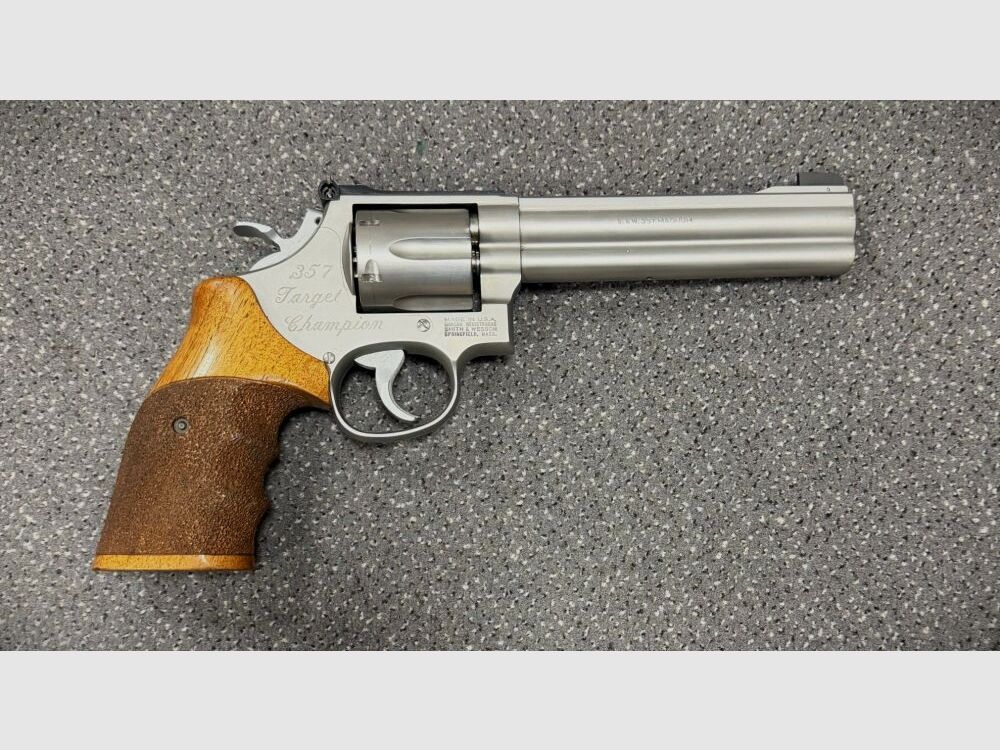 S&W Smith & Wesson 686 - 3 Target Champion