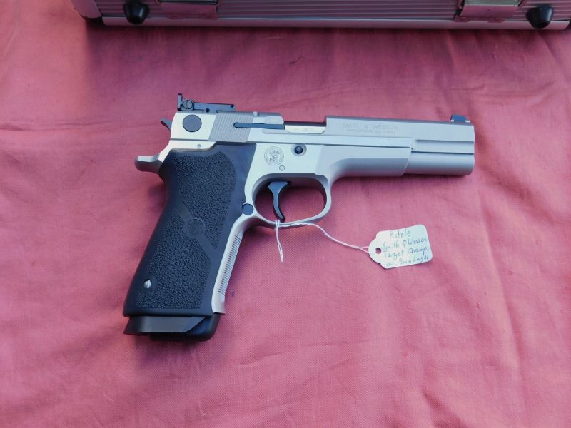 Performance Center Smith & Wesson Target Champion S&W Pistole 5 Zoll Kal. 9mm Luger, neuwertig, komp