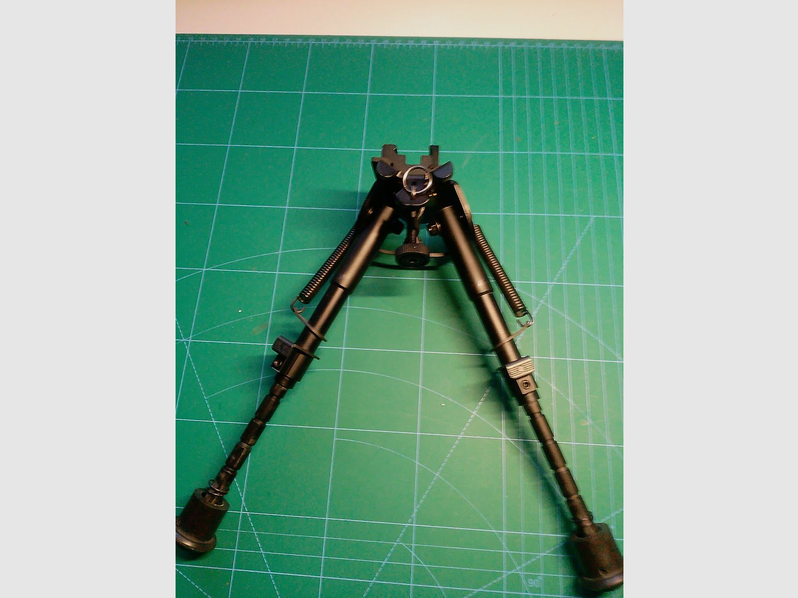 Zweibein 22 mm Metall Airmagnum PCP Gewehr mit Federn höhenverstellbar Gummi an den Füßen