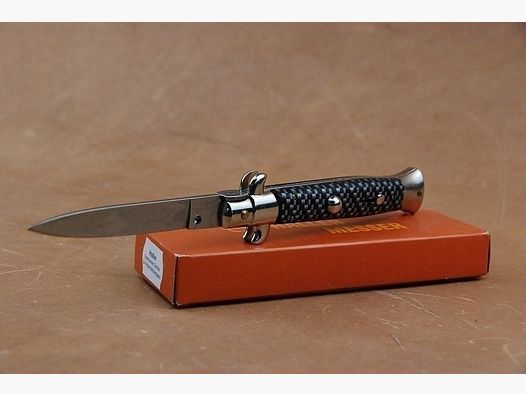 Cuchillo de resorte aspecto de carbono versión pesada