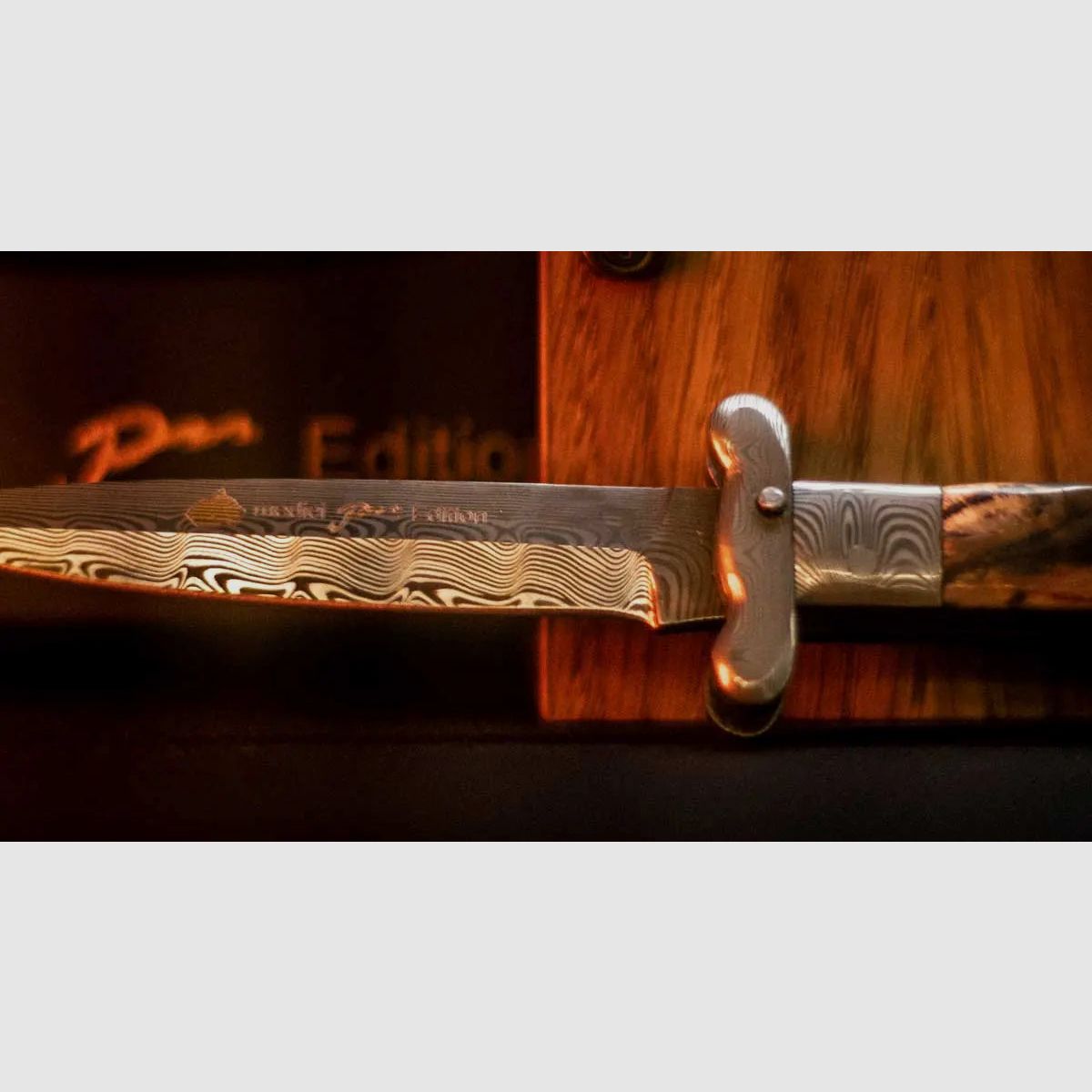 PUMA medici PM-edition, limitiert auf 50 Stück, Goldätzung, DAMASTEEL® DS93X™