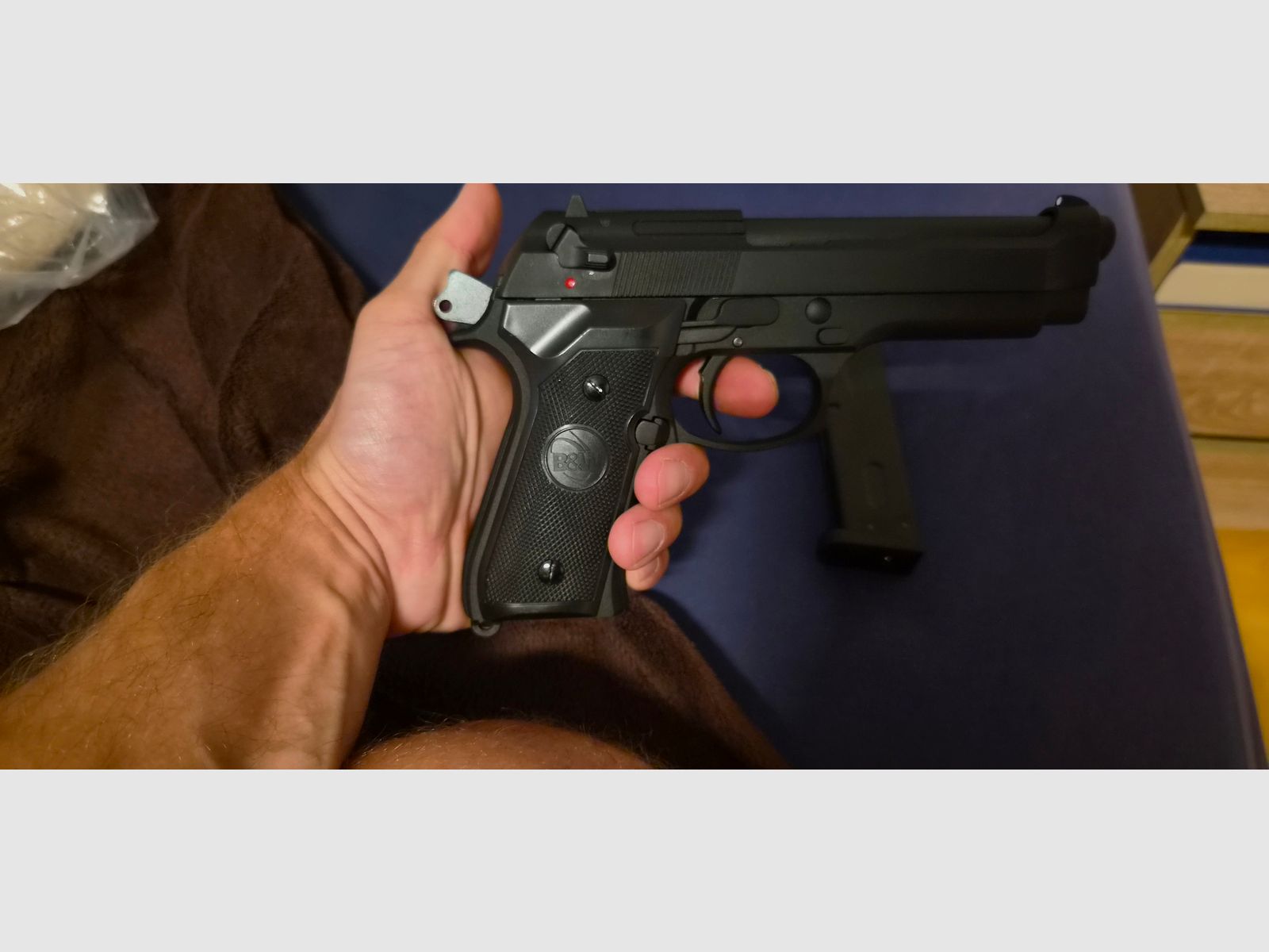 B&W Vollmetall airsoft m9 gbb 6 mm