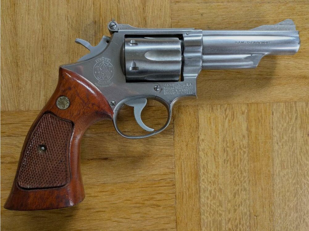 S&W 66