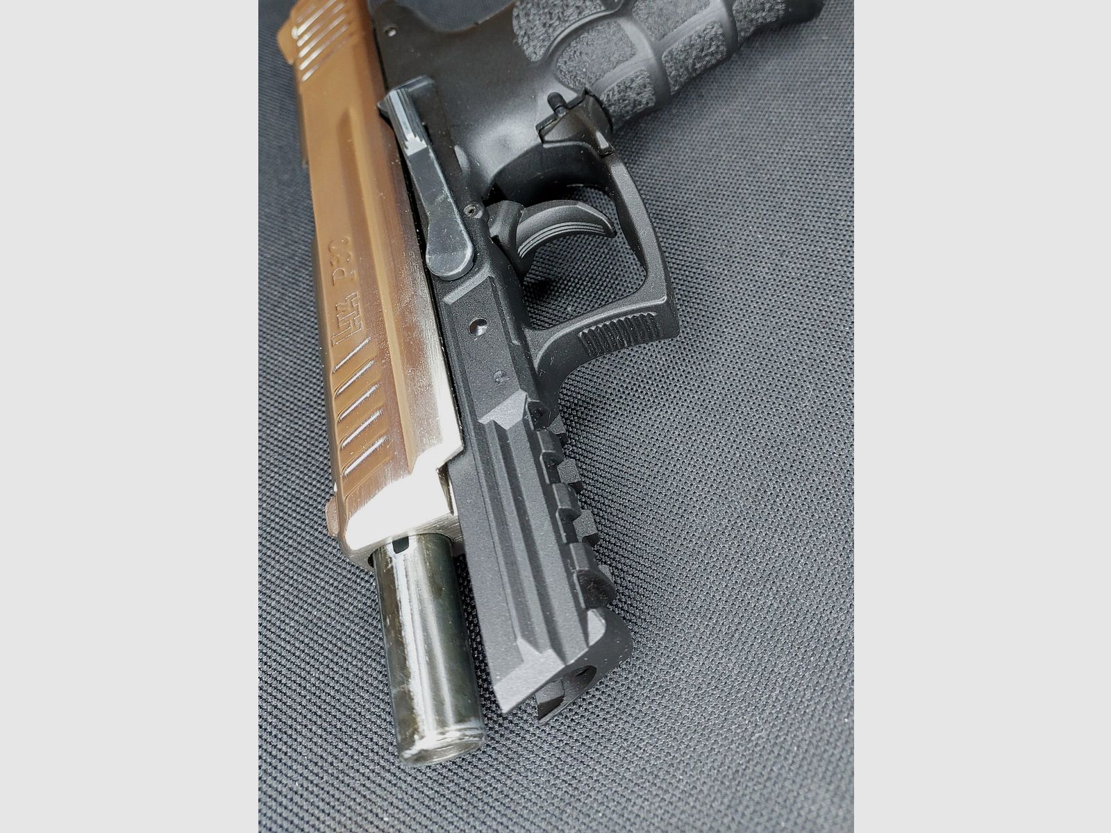 Heckler & Koch P30 Schreckschuss-Pistole 9 mm P.A.K. Stahl-Finish (PTB 912)