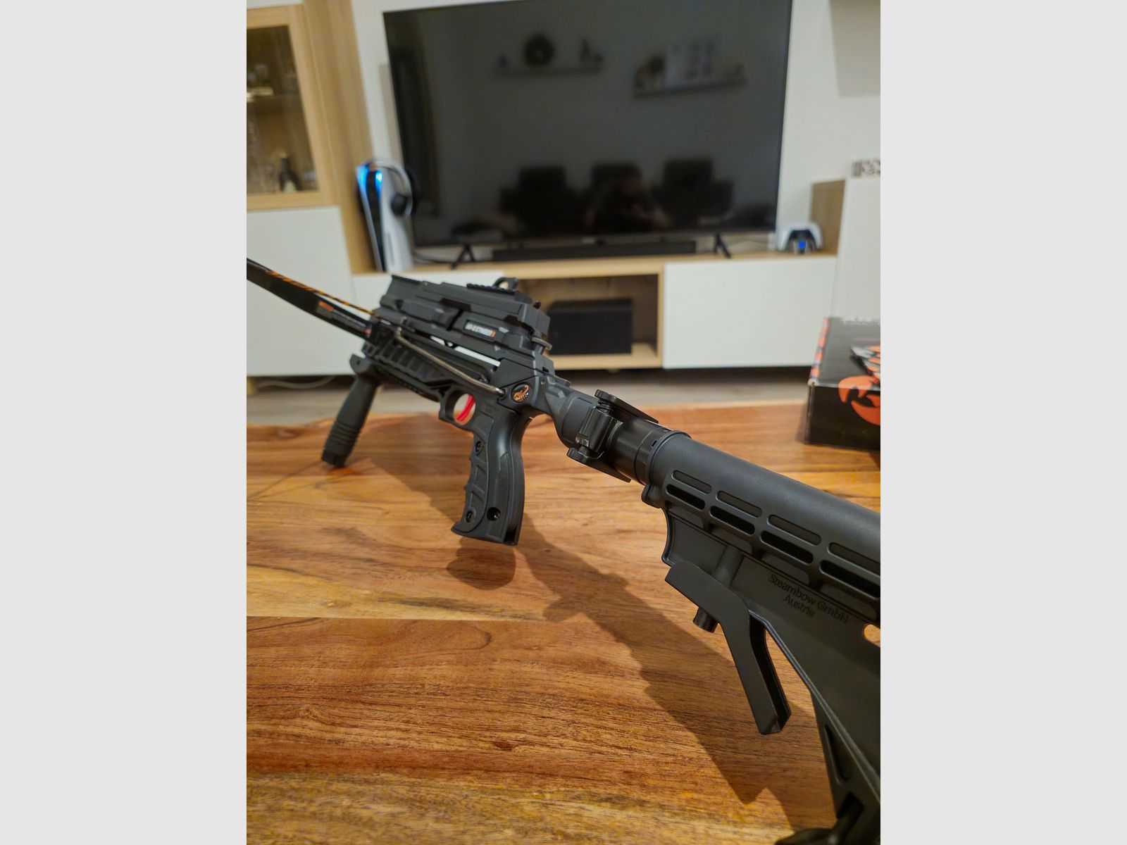 Steambow Stinger II Tactical AR-6 mit Zubehör