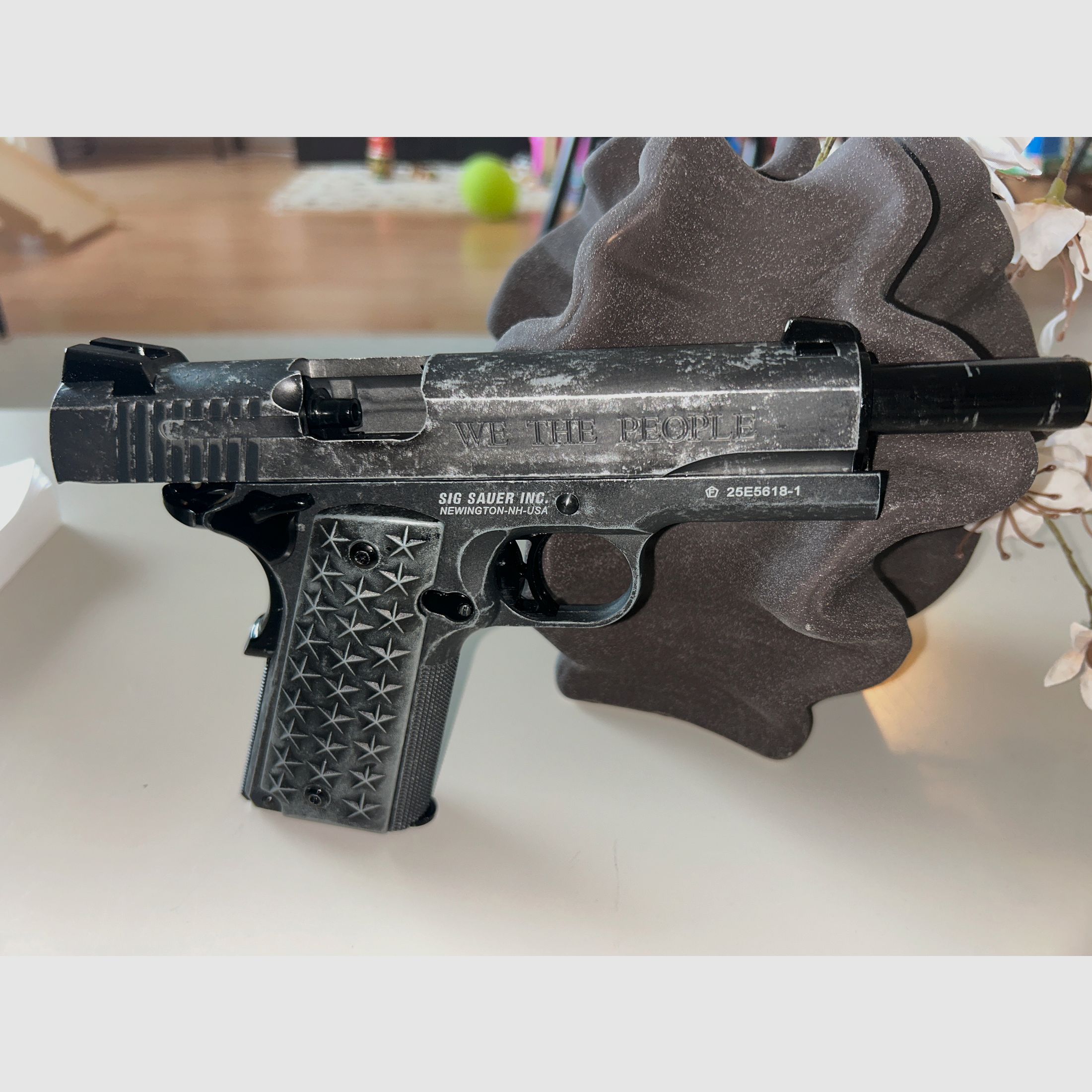 Sig Sauer 1911 "We The People" CO2 air pistol cal. 4.5 mm BB full metal