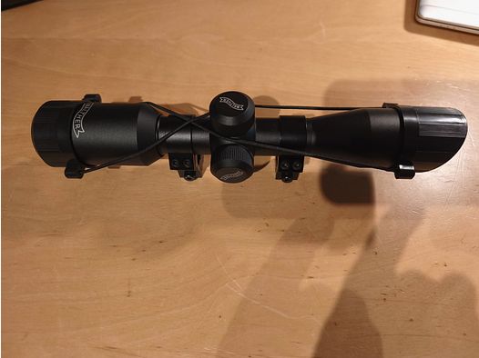 Umarex Walther Zielfernrohr 4x32 Compact inkl. Montagen 11 mm Rail