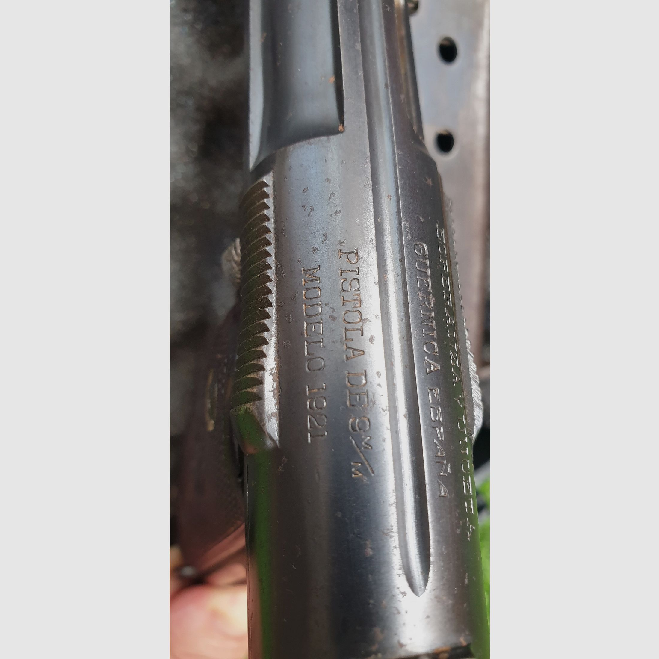 Historic pair of ASTRA 400 and 300 9mm pistols