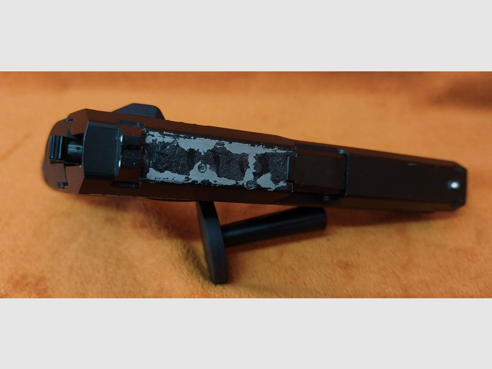 HK USP CO2 air pistol 4.5mm steel BB with signs of use