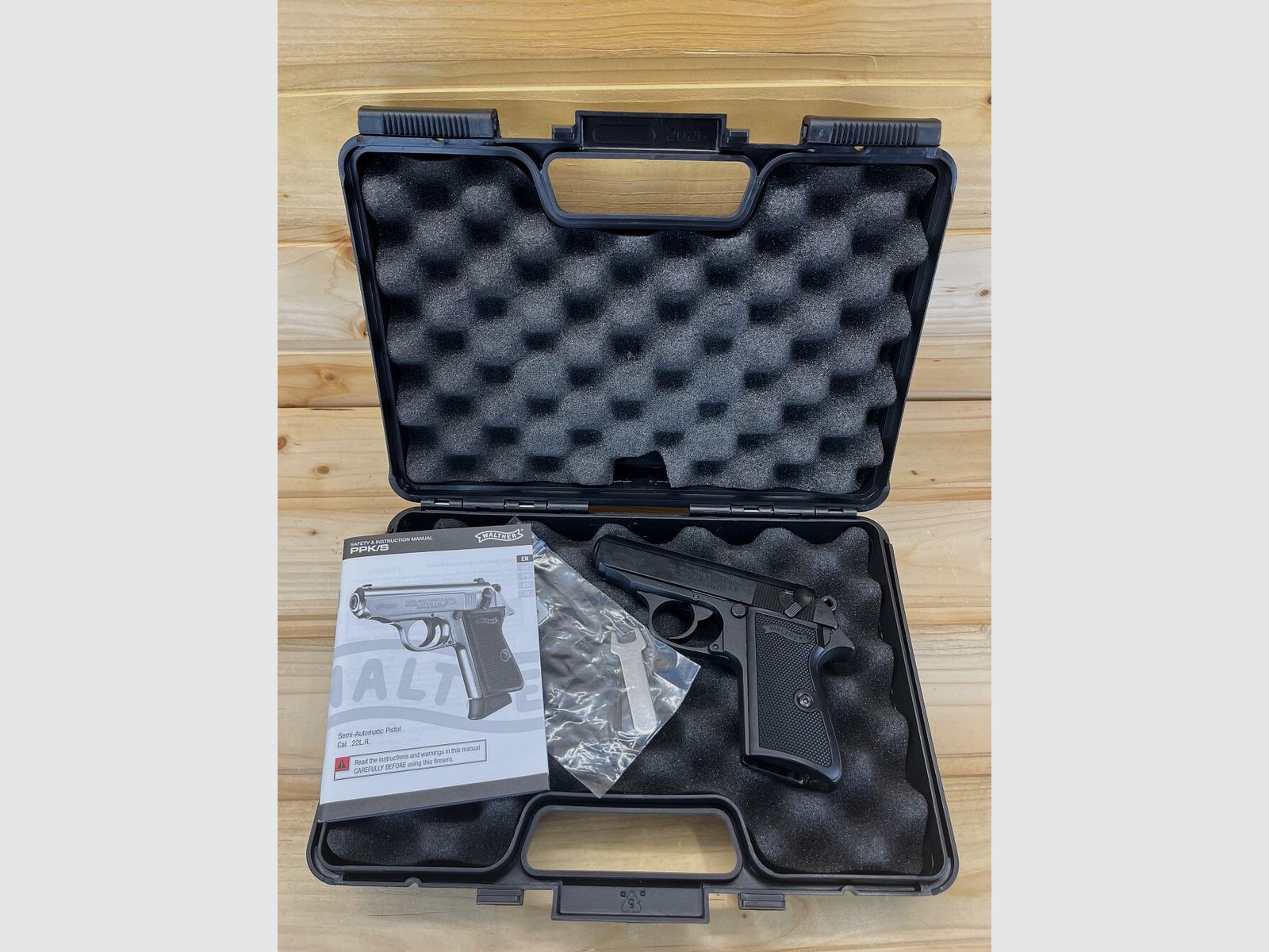 Demonstration weapon Carl Walther PKK/S .22lr 3.3" black - magazine missing .22lr