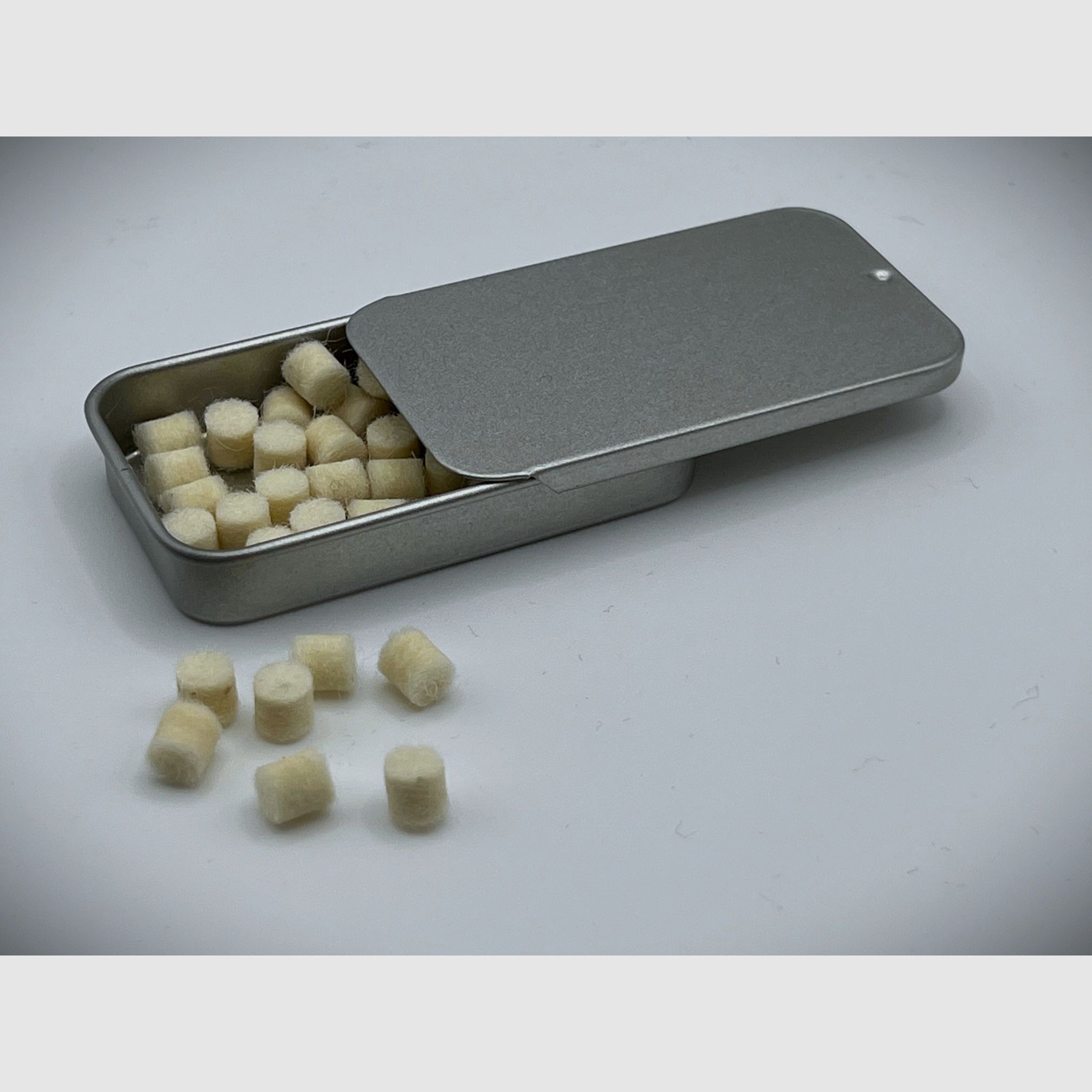 Gun cleaning set barrel cleaning cord air rifle CO2 .17 Cal / 4.5mm + cleaning felts