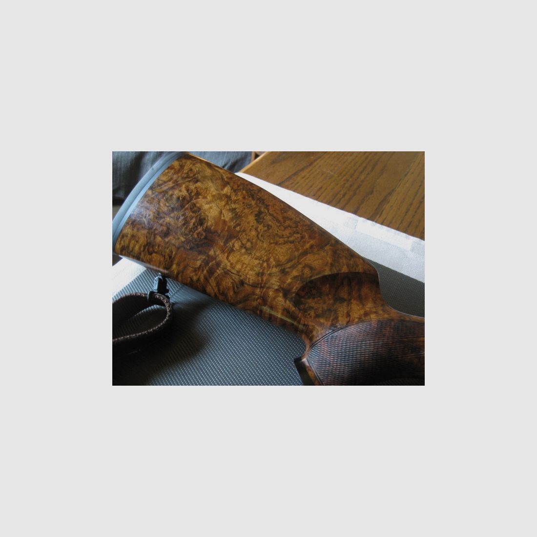 Absolutely UNIQUE COLLECTOR'S ITEM = Almost like new "Custom STEEL SYSTEM completion" with HAND-MODELED FULL ENGRAVINGS for R93, with custom-made right-handed semiweight stock and Category-11!! System is still one WITHOUT serial number!! Includes Blaser leather rifle sling!, image 6 of 17