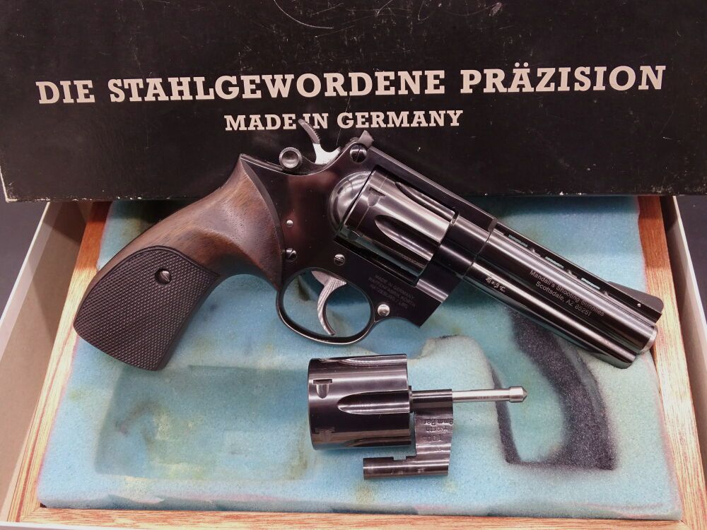 Korth Ratzeburg speciaal model nr. 5 van 6 stuks verzamelwapen kaliber .357Mag Mandalls Shooting Supplies Scottsdale + WT 9mm Luger