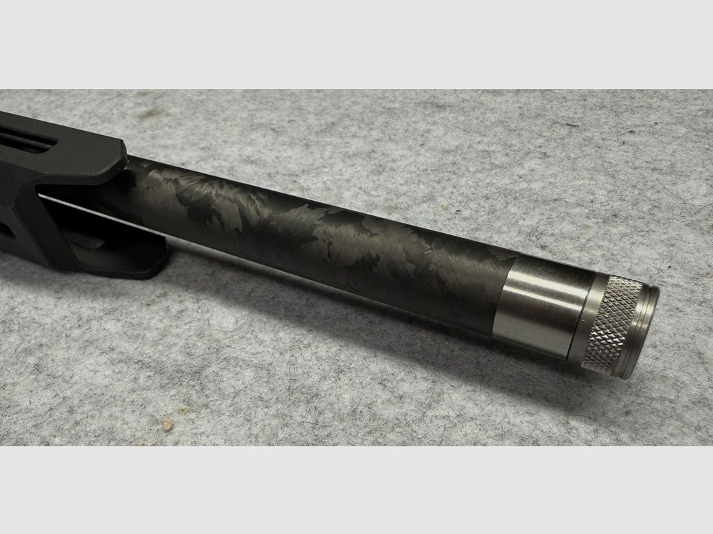 SAVAGE B22 Precision Lite Carbon im Kaliber .22lr mit 18" Lauf