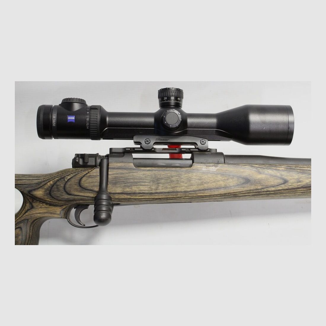 Mauser 98 met Zeiss V8 1,8-14x50