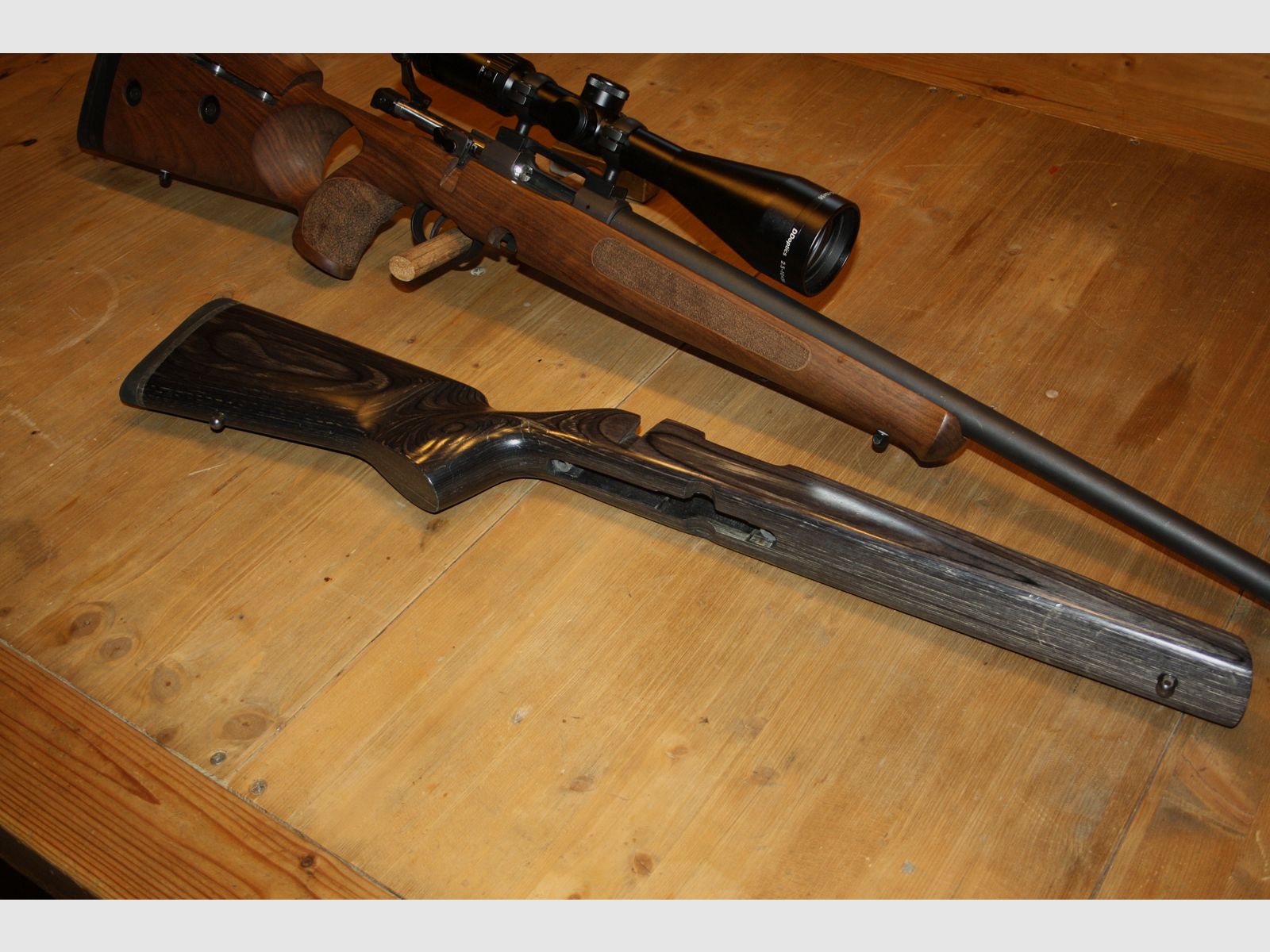 CZ  527 Varmint .223 Rem. mit Nussbaum Lochschaft und  DD Optics 2,5-10x56