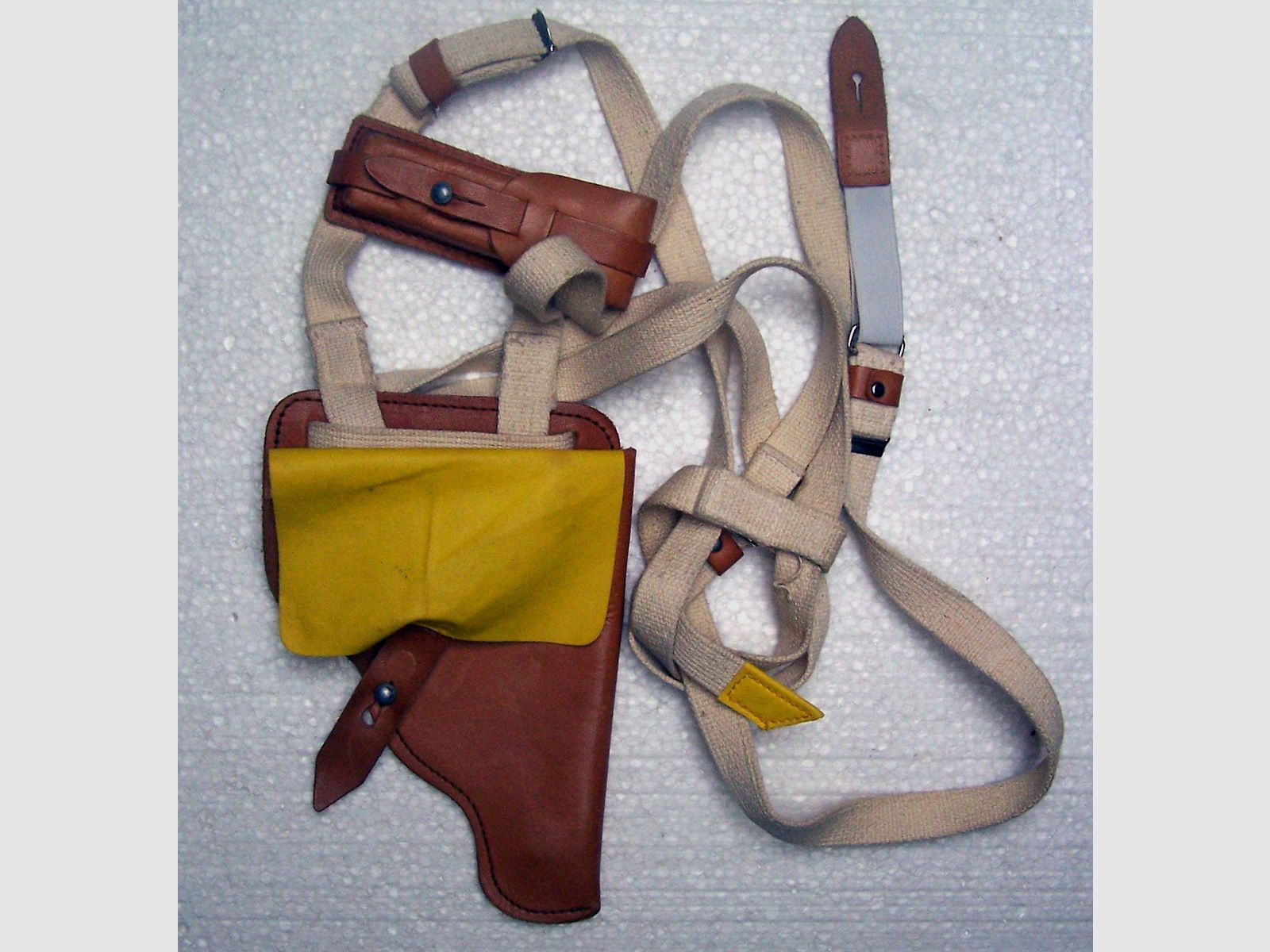 Shoulder holster for the Makarov pistol