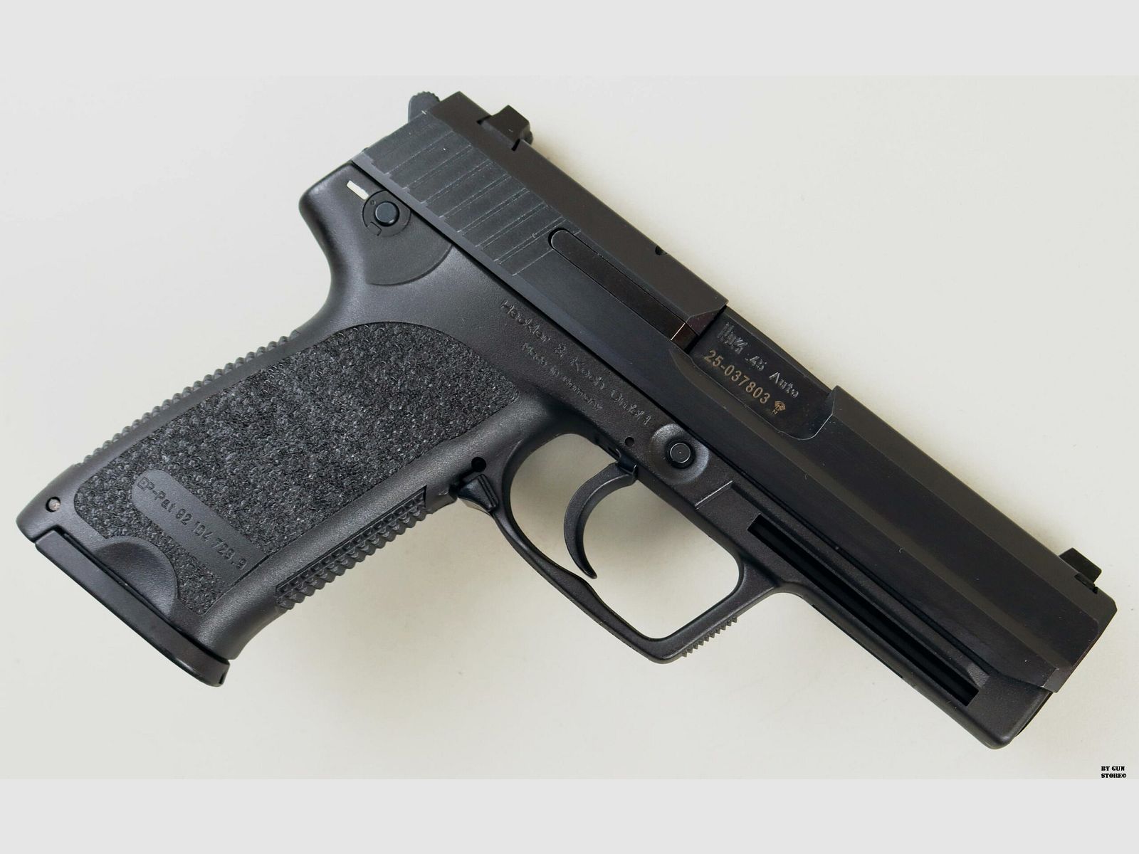 Pistola Heckler & Koch mod. USP cal. 45 ACP nº de serie 25-037803, imagen 4 de 11