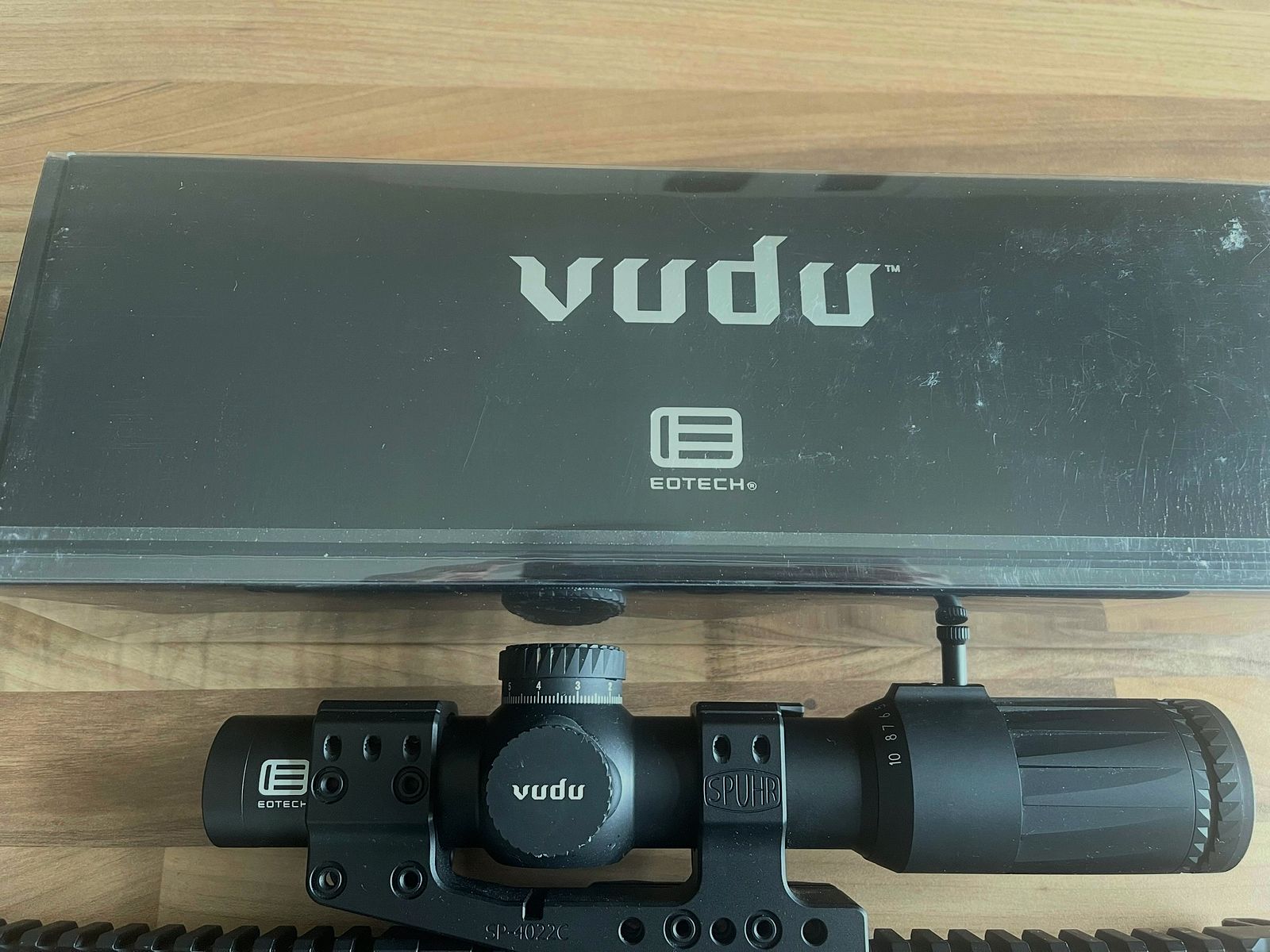 Eotech Vudu 1-10x28 + Spuhr Montage
