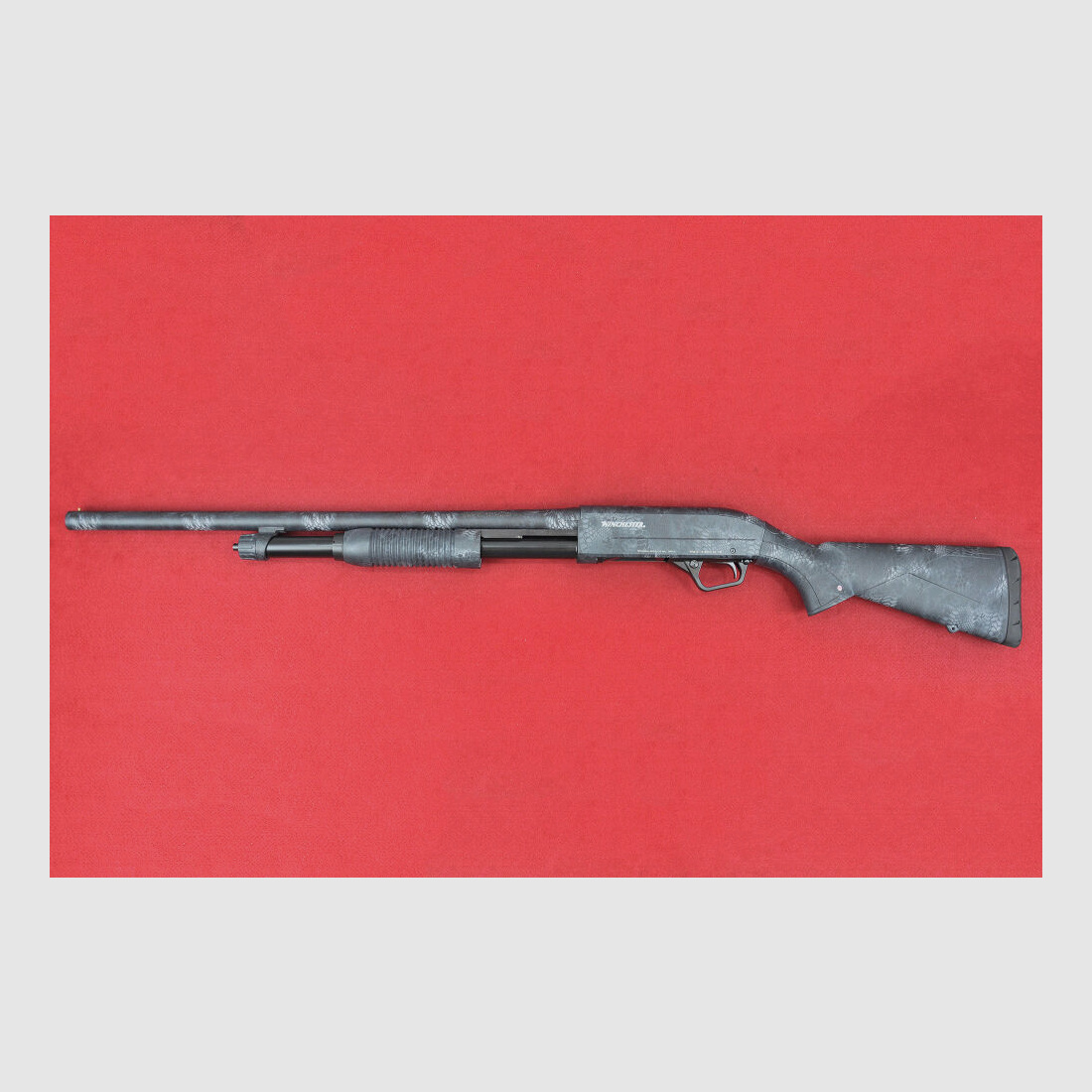 Winchester SXP Typhon Defender z gwintem 12/76