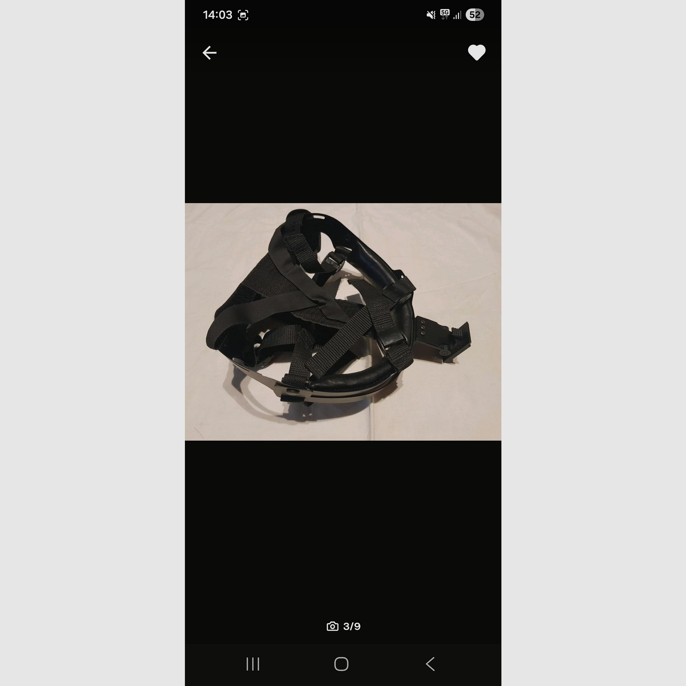 Night vision device with residual light amplifier, with helmet mount and carrying cap, so for wearing without a helmet