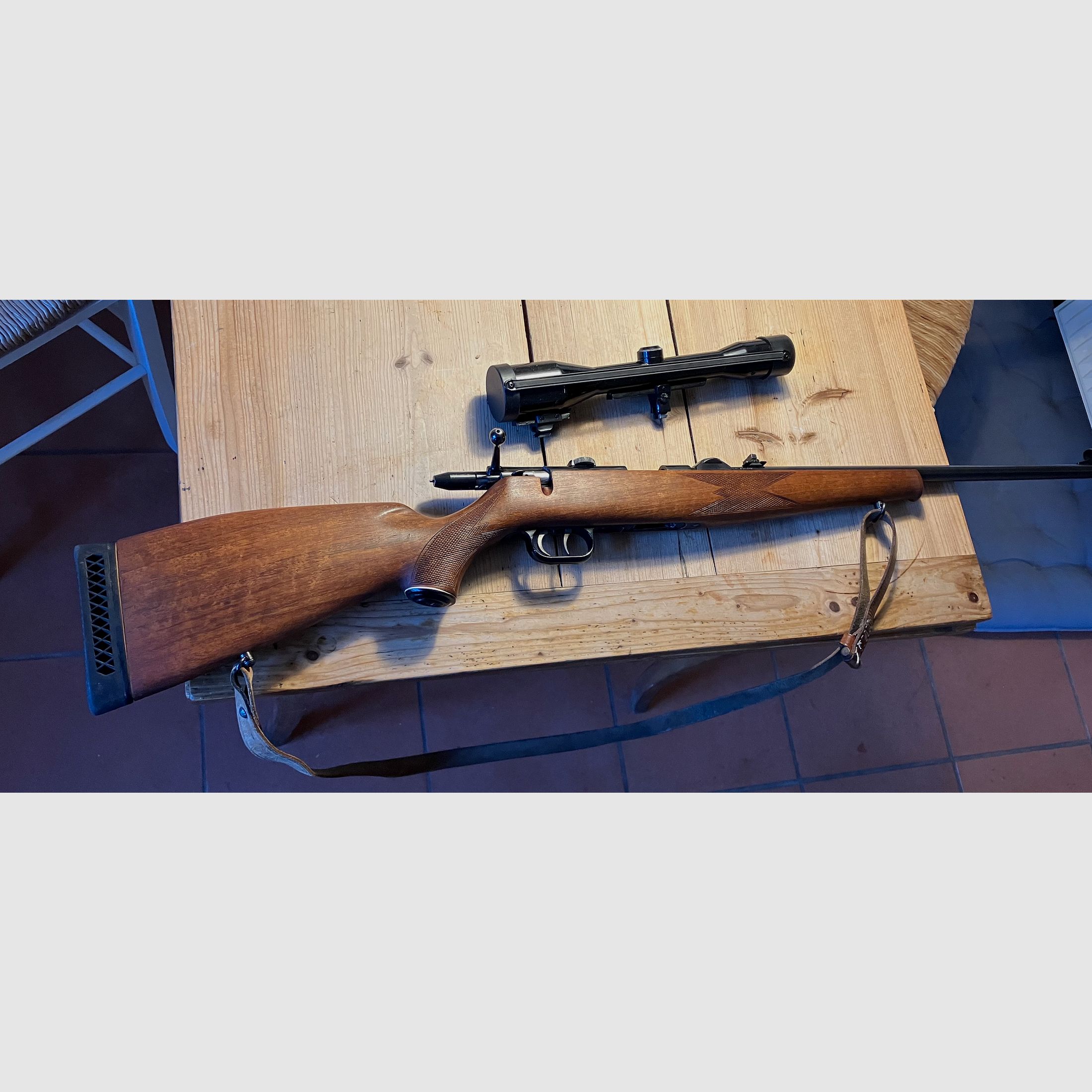 Krico Repetierter .22 Winchester Magnum