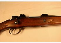 Bolt-action rifle in caliber 7x64.