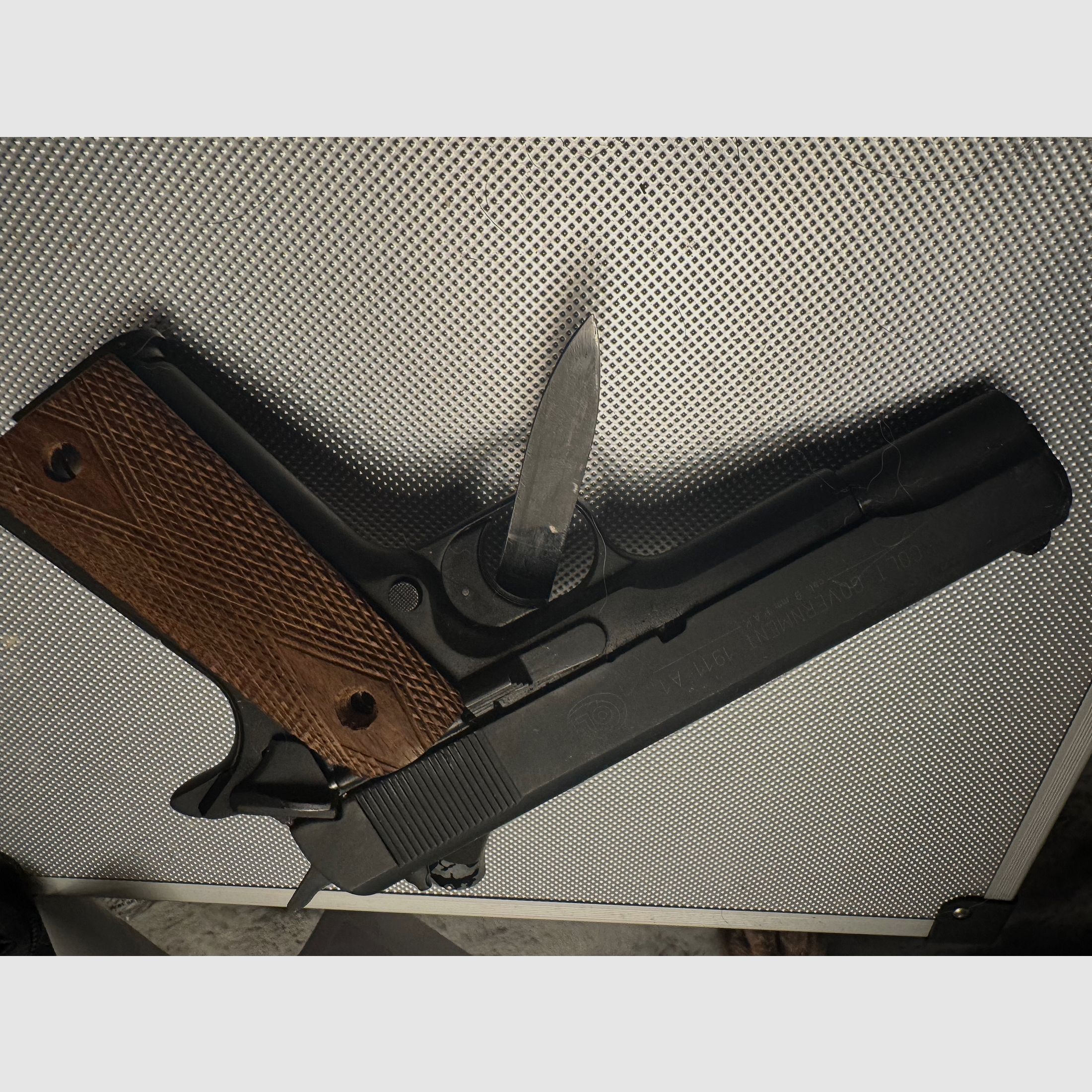 Colt 1911 Schreckschuss