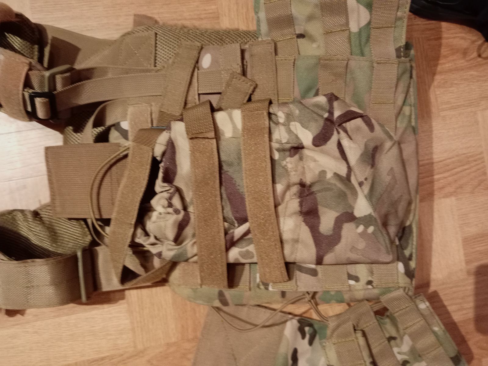 Airsoft-Ausrüstung Multicam