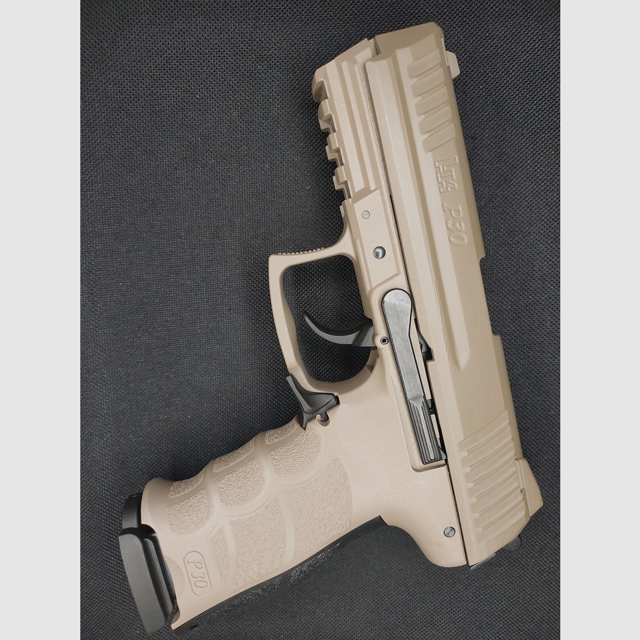 Heckler & Koch P30 Schreckschuss-Pistole 9 mm P.A.K. TAN / FDE (PTB 912)