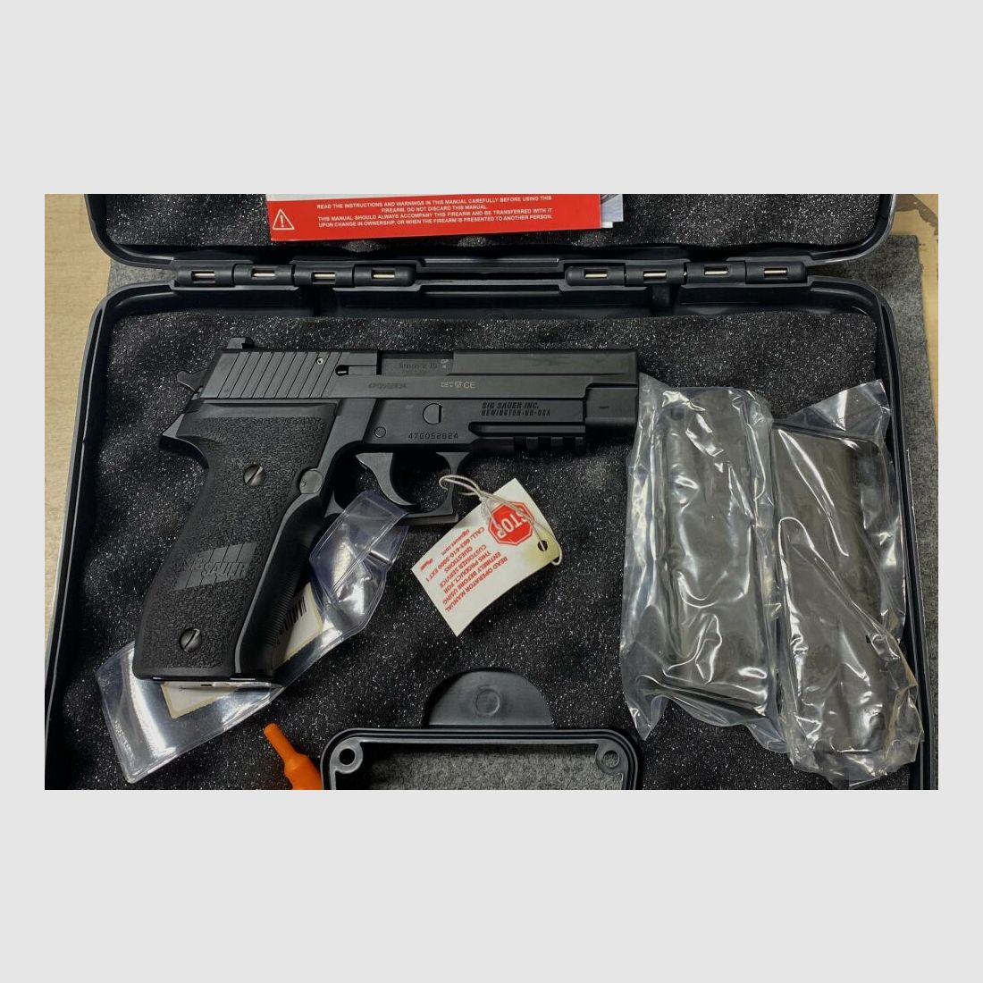 SIG Sauer SIG P226 9mmLuger